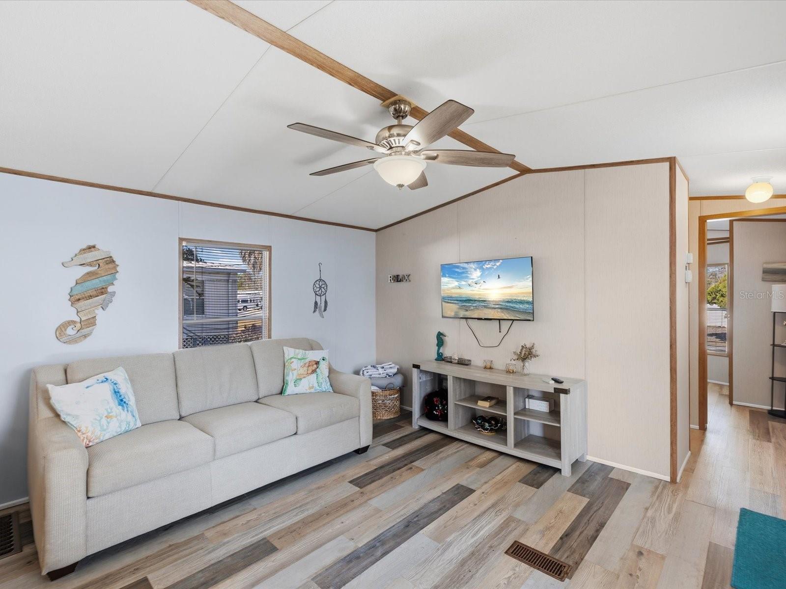 Image 21 of 75 For 6419 Richard Drive