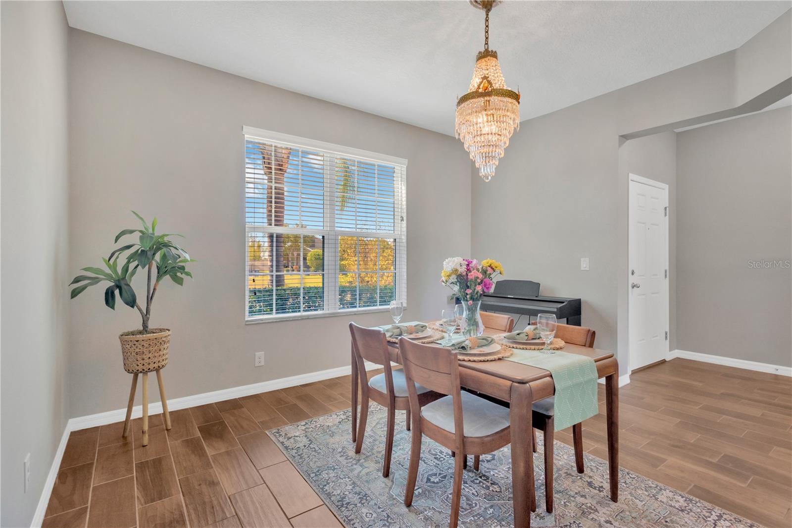 Image 3 of 20 For 11908 Greenchop Place