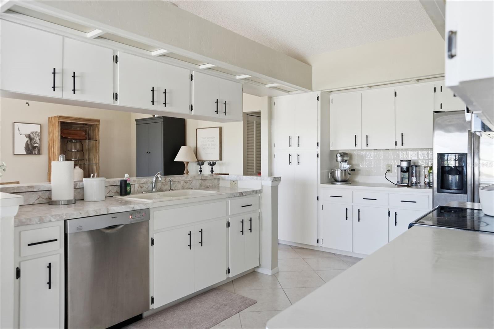 Image 15 of 48 For 2362 Morning Glory Trail