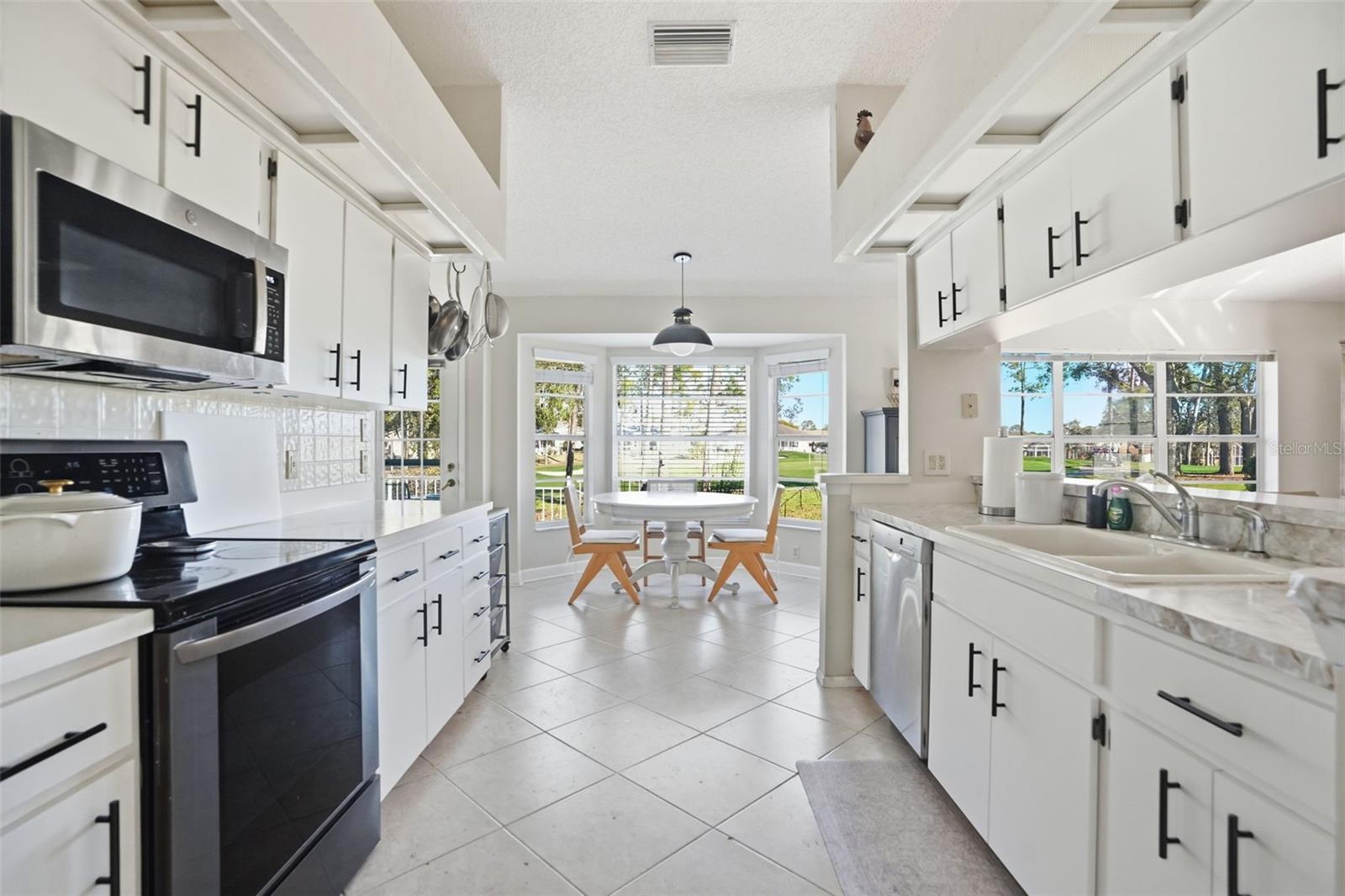 Image 16 of 48 For 2362 Morning Glory Trail