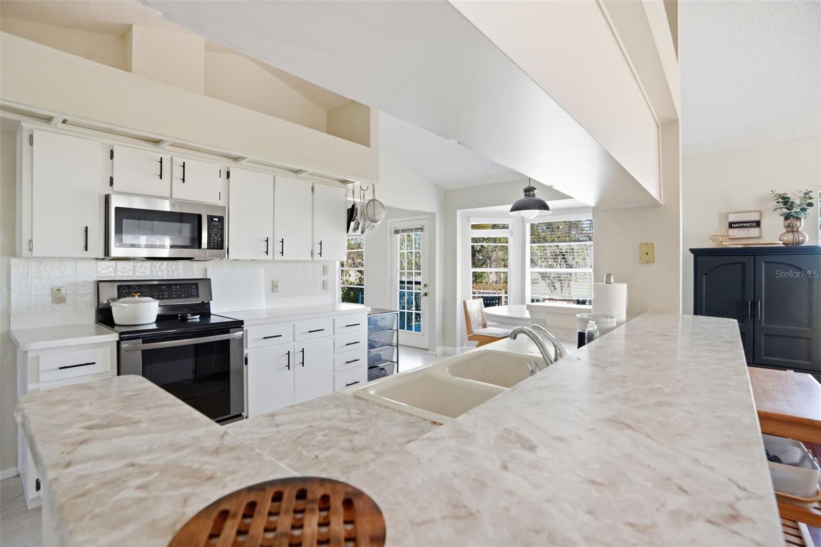 Image 17 of 48 For 2362 Morning Glory Trail