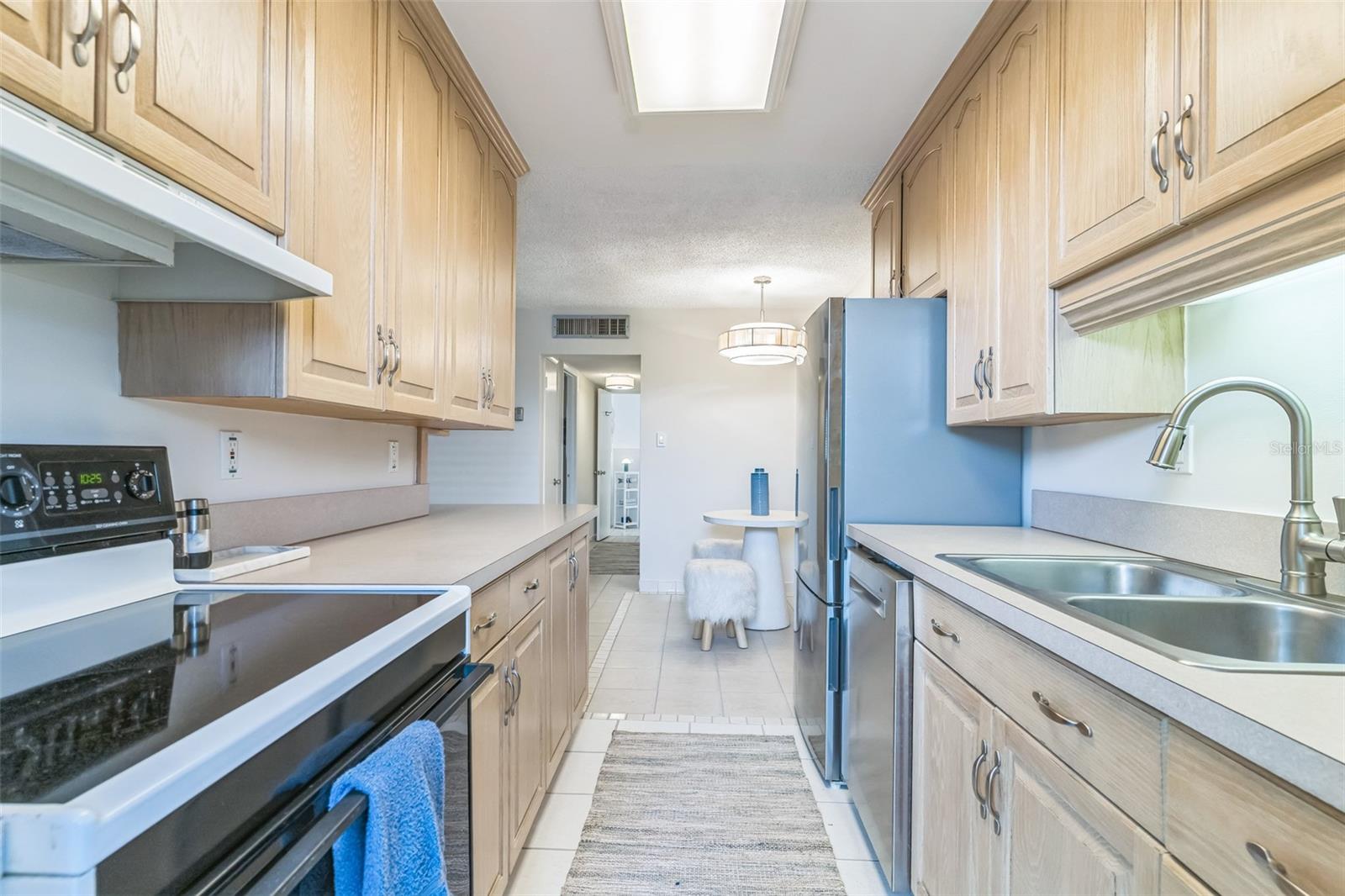 Image 12 of 18 For 320 Lakeview Street 110