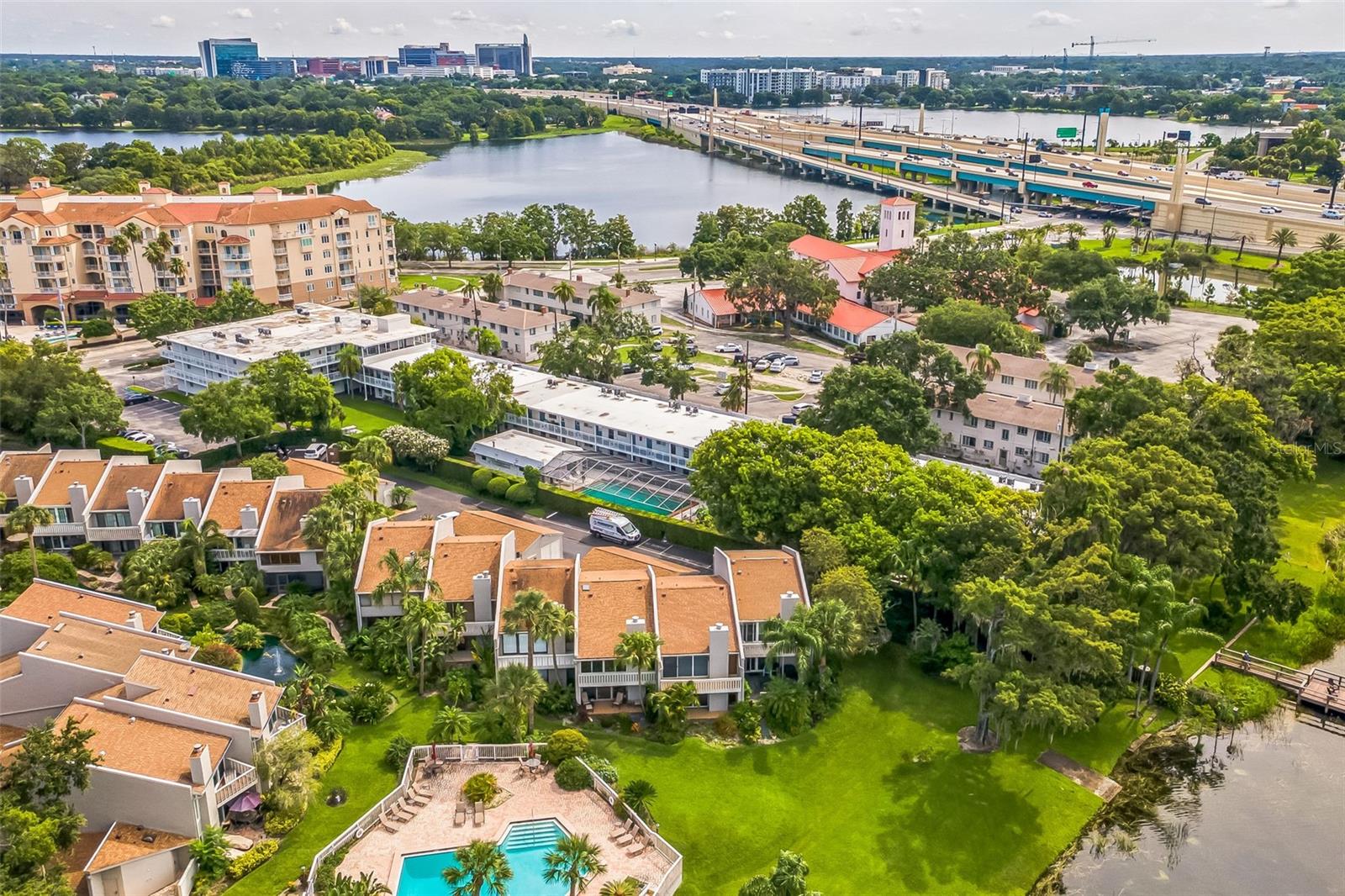 Image 15 of 18 For 320 Lakeview Street 110