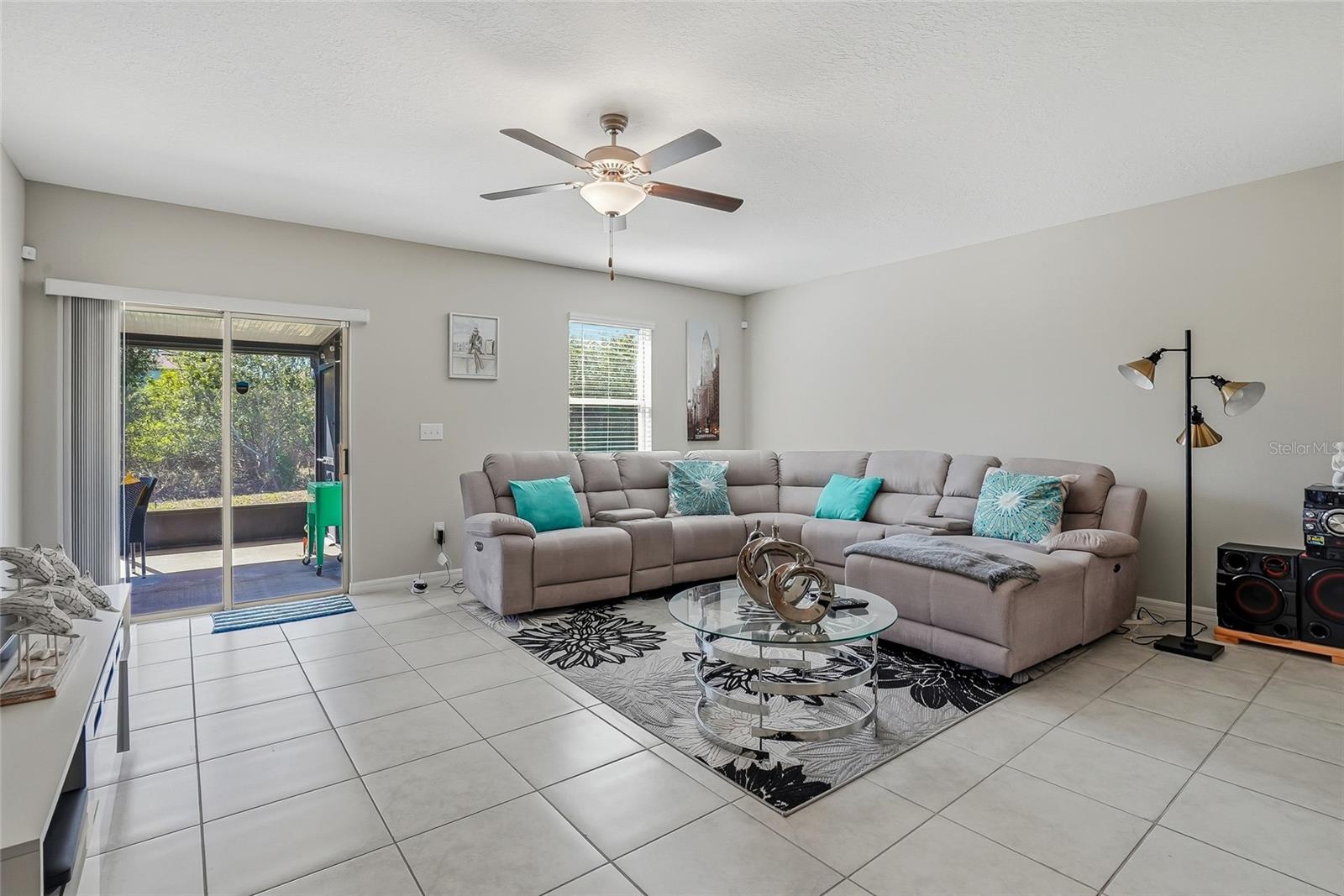 Image 14 of 46 For 5431 Amaryllis Garden Street