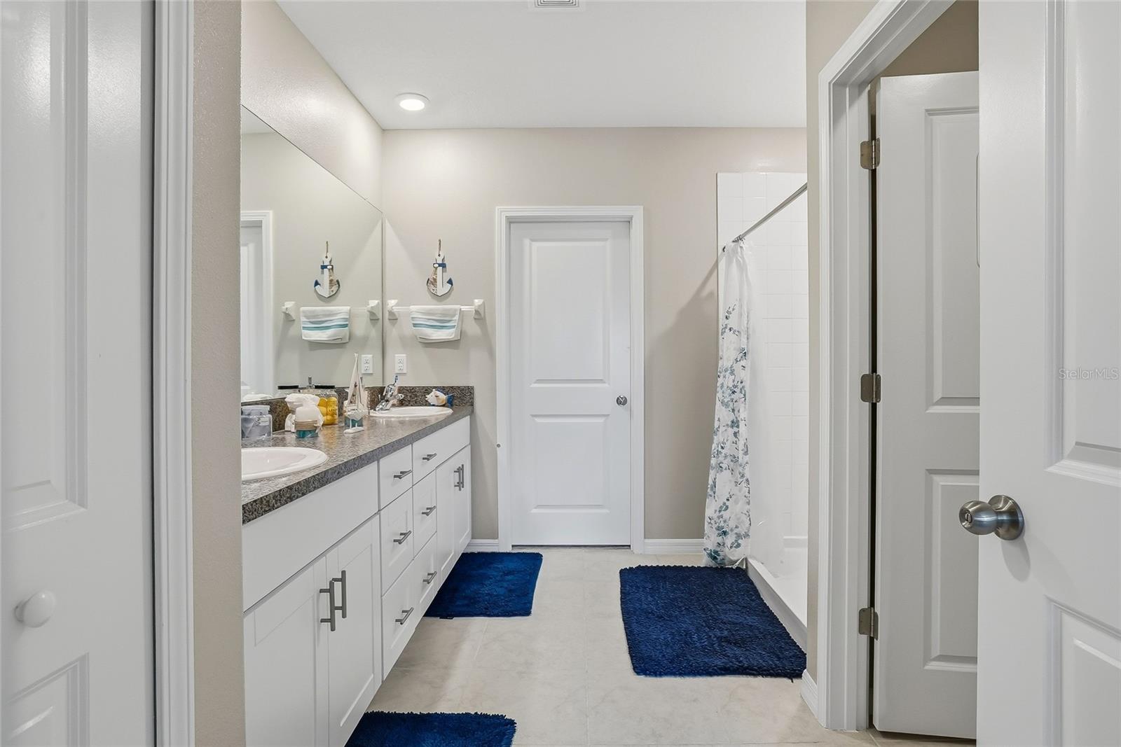 Image 23 of 46 For 5431 Amaryllis Garden Street