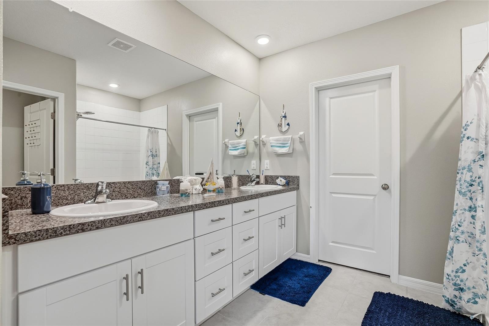 Image 24 of 46 For 5431 Amaryllis Garden Street