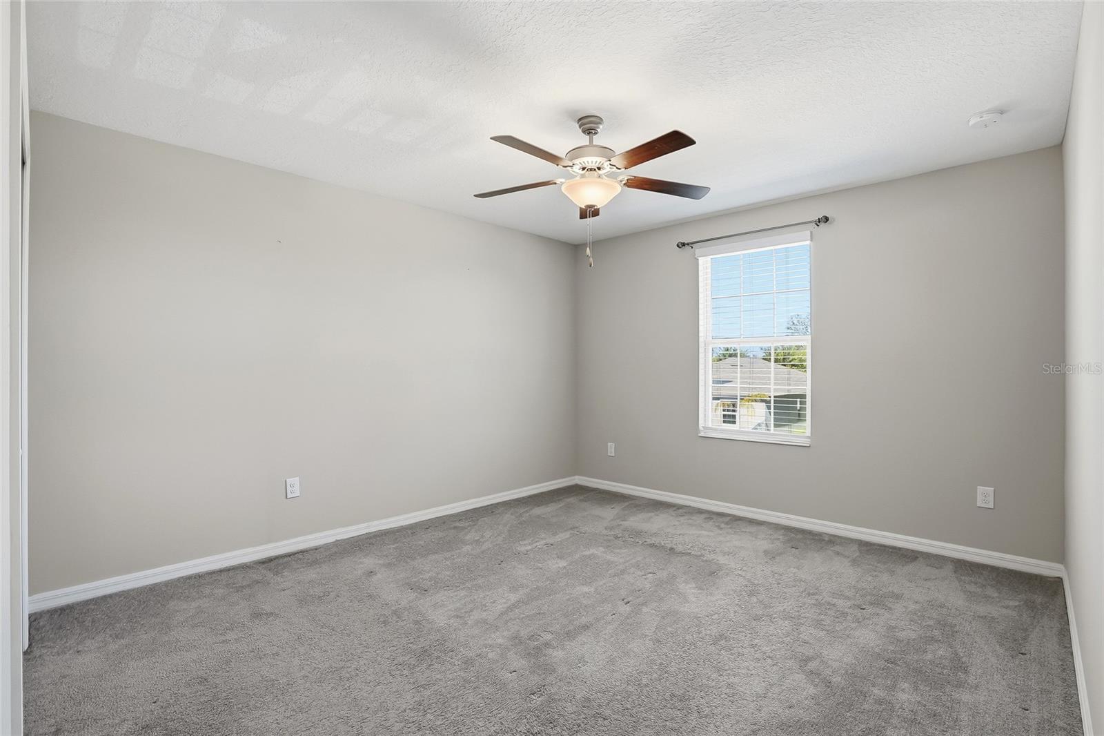 Image 27 of 46 For 5431 Amaryllis Garden Street