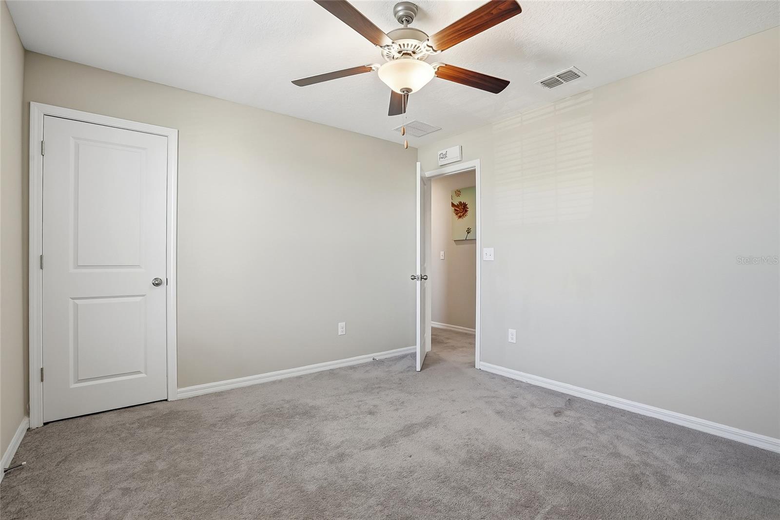 Image 31 of 46 For 5431 Amaryllis Garden Street