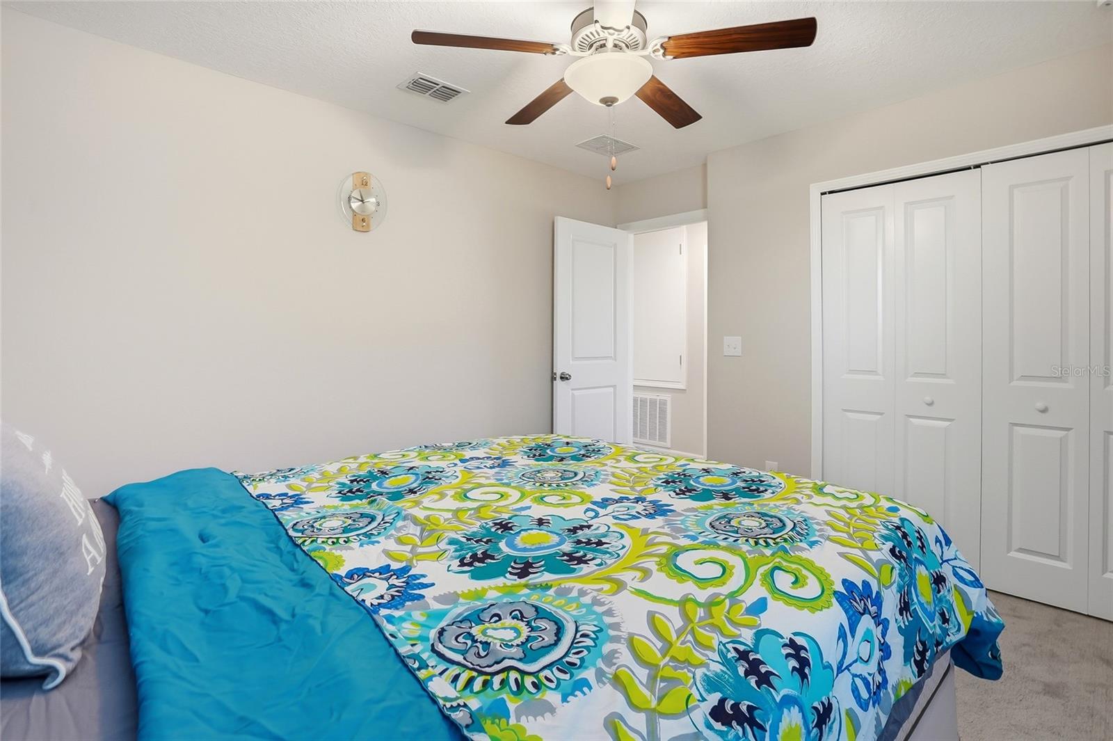 Image 32 of 46 For 5431 Amaryllis Garden Street