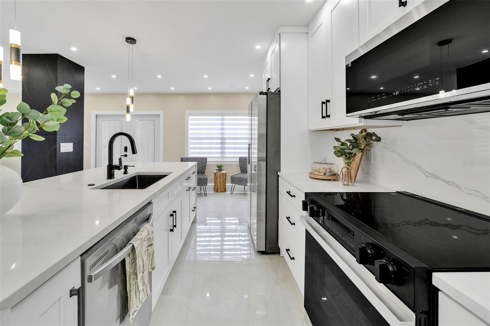 Image 13 of 96 For 4518 Idlewild Avenue