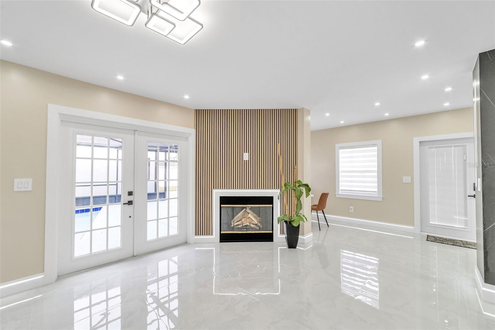 Image 17 of 96 For 4518 Idlewild Avenue