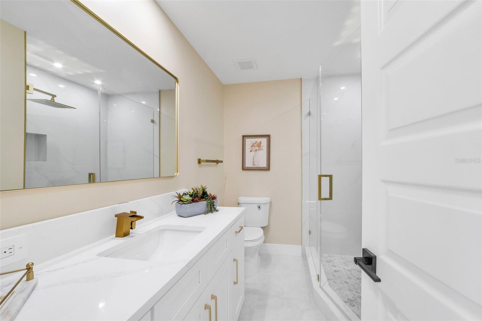 Image 20 of 96 For 4518 Idlewild Avenue