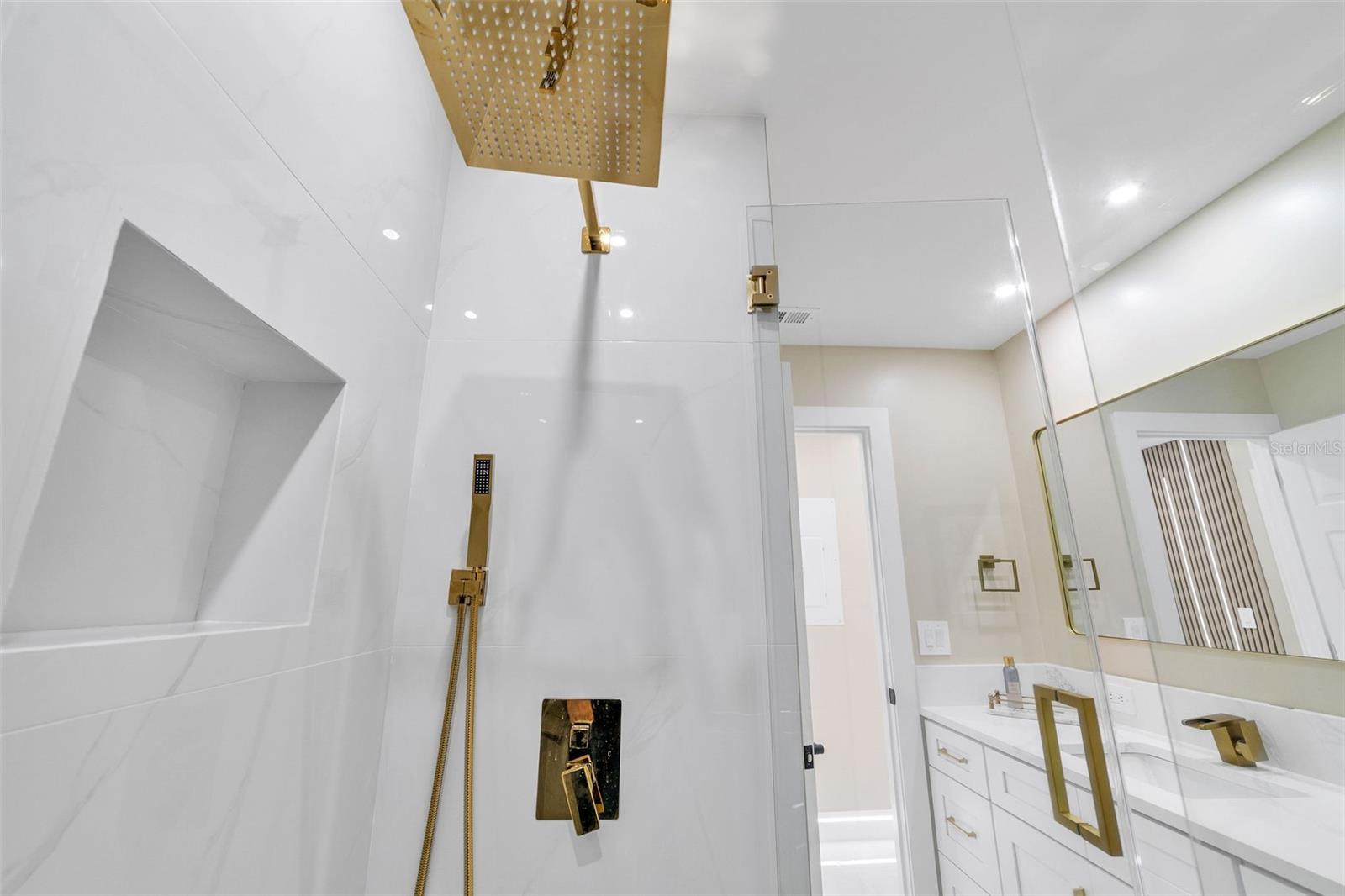 Image 24 of 96 For 4518 Idlewild Avenue