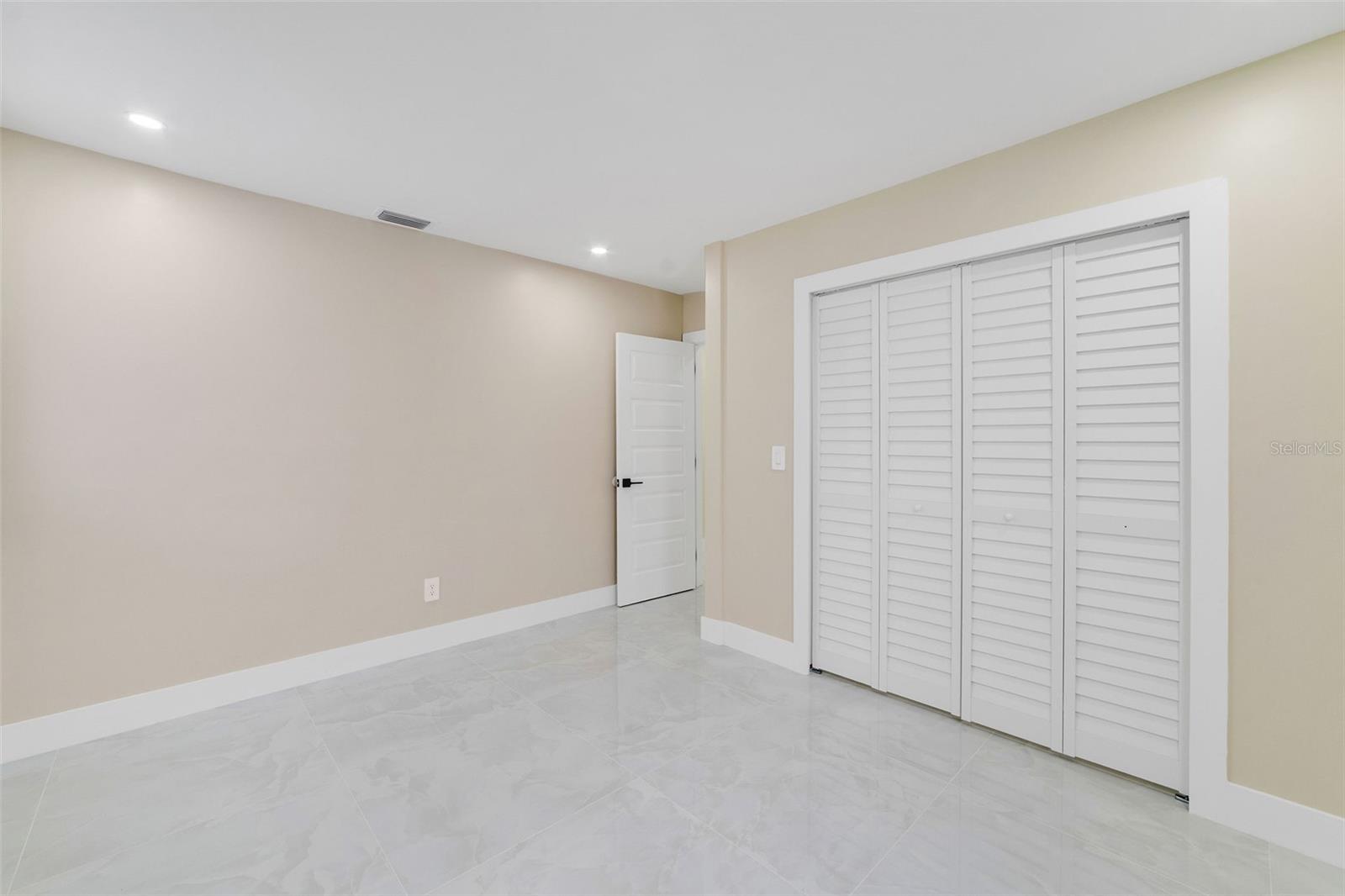 Image 27 of 96 For 4518 Idlewild Avenue