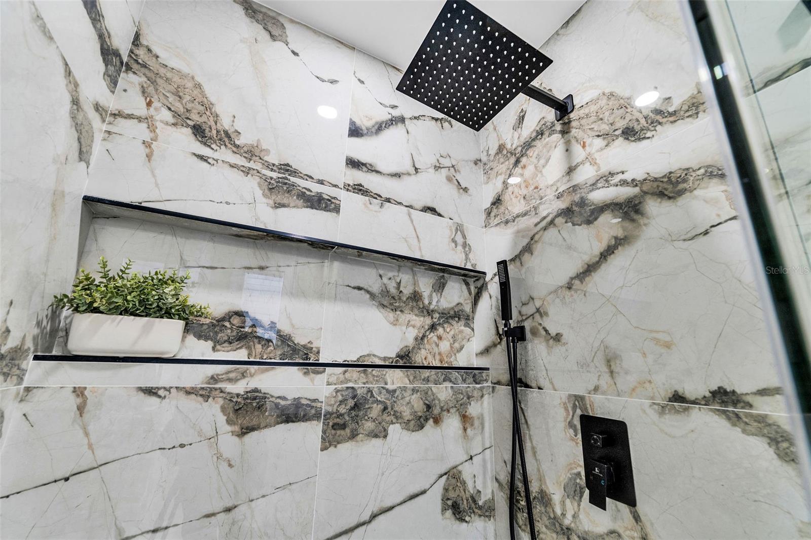 Image 34 of 96 For 4518 Idlewild Avenue