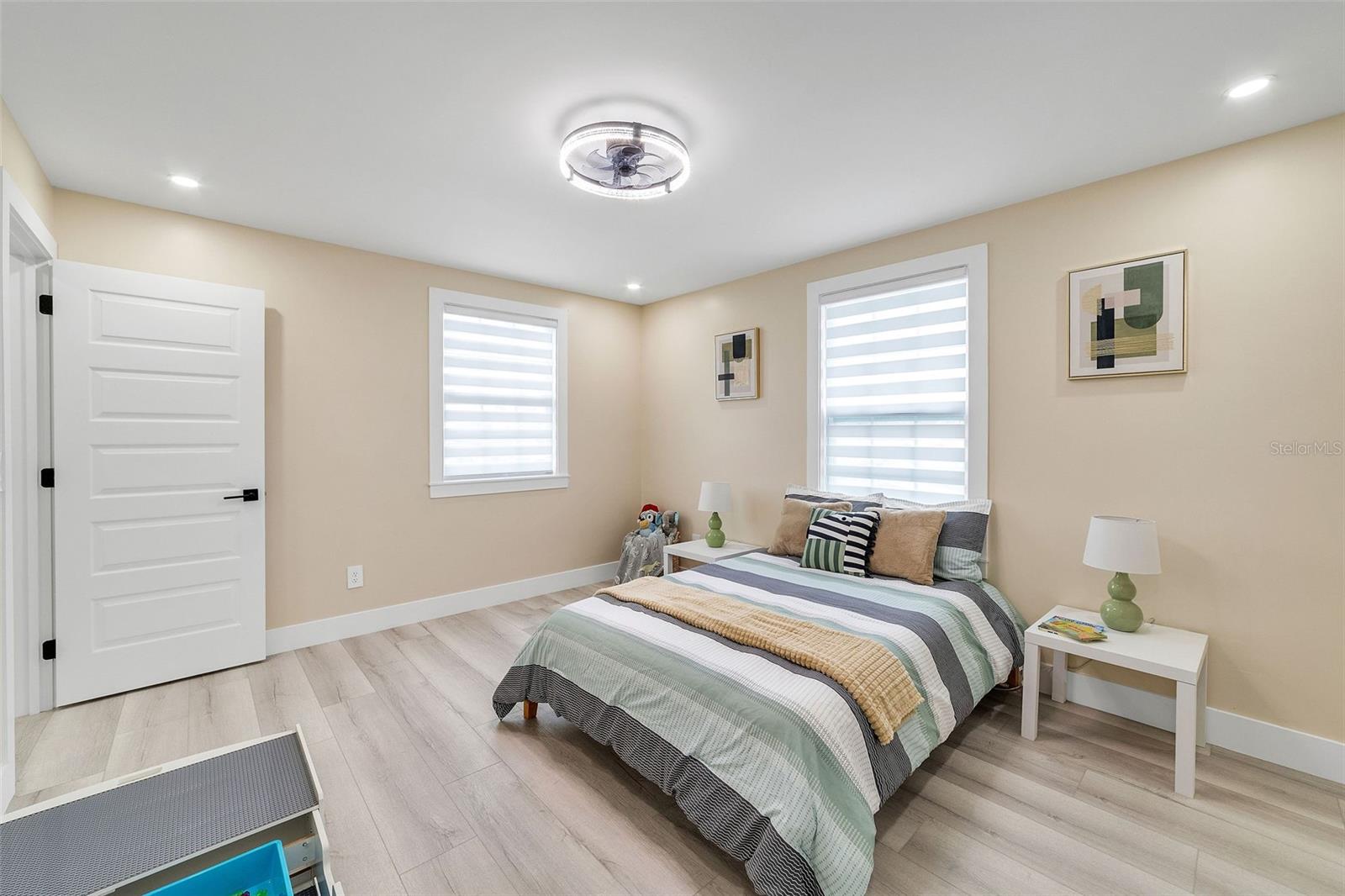 Image 42 of 96 For 4518 Idlewild Avenue