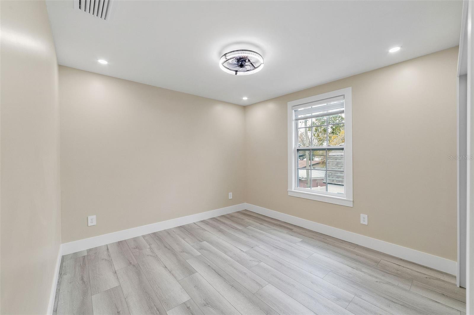 Image 44 of 96 For 4518 Idlewild Avenue