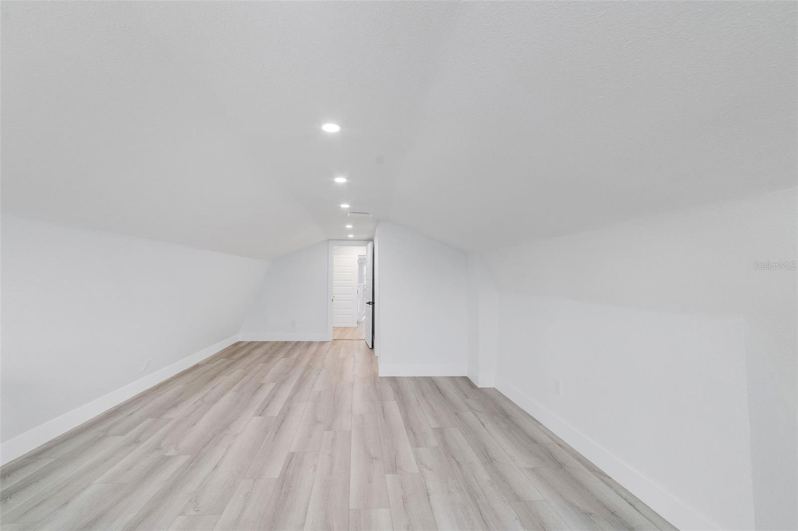 Image 77 of 96 For 4518 Idlewild Avenue