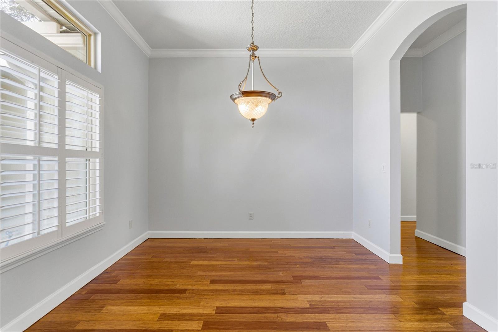 Image 11 of 53 For 574 Whitfield Road