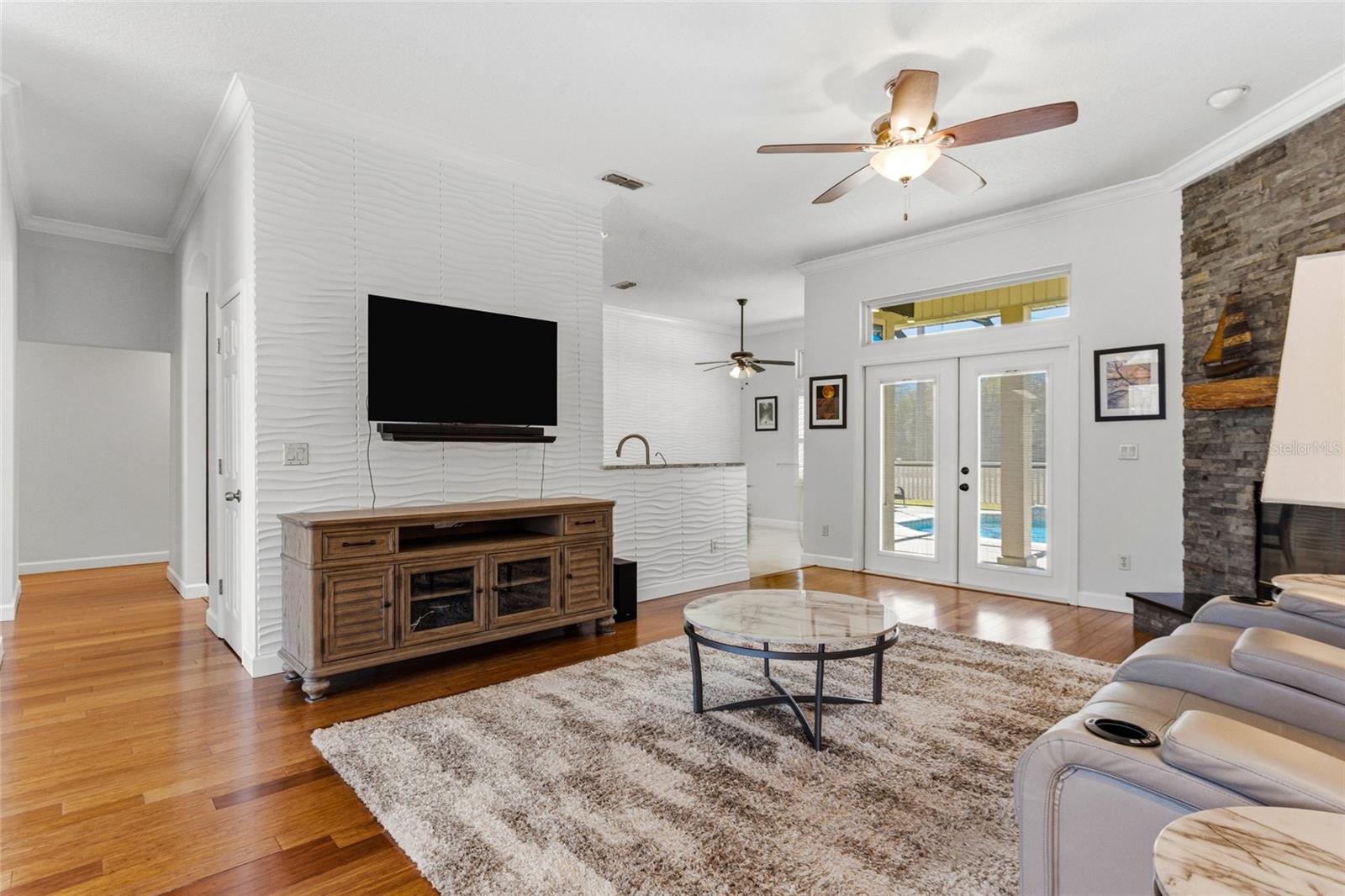 Image 14 of 53 For 574 Whitfield Road