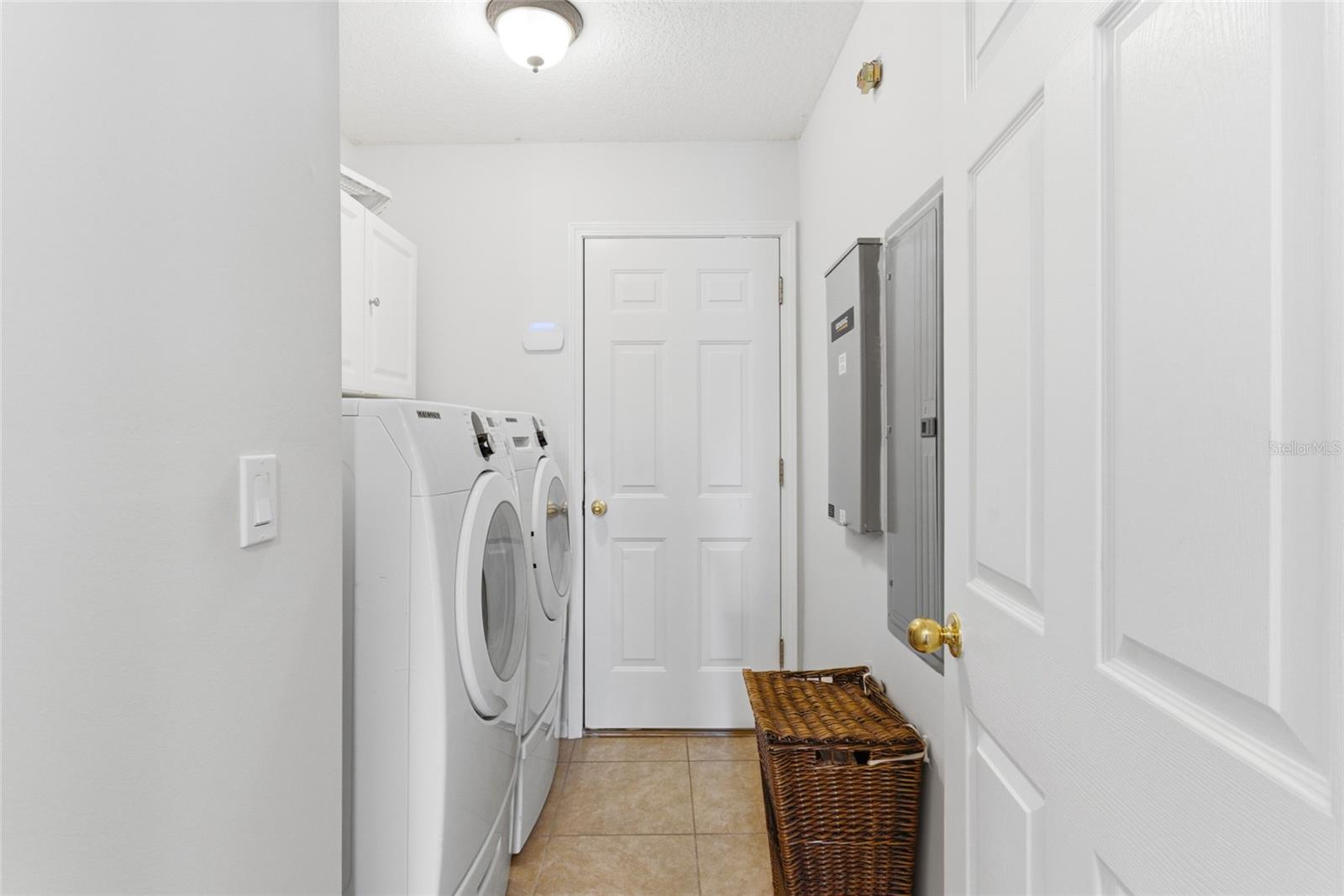 Image 23 of 53 For 574 Whitfield Road