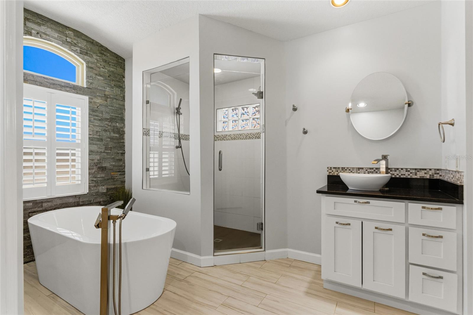 Image 33 of 53 For 574 Whitfield Road