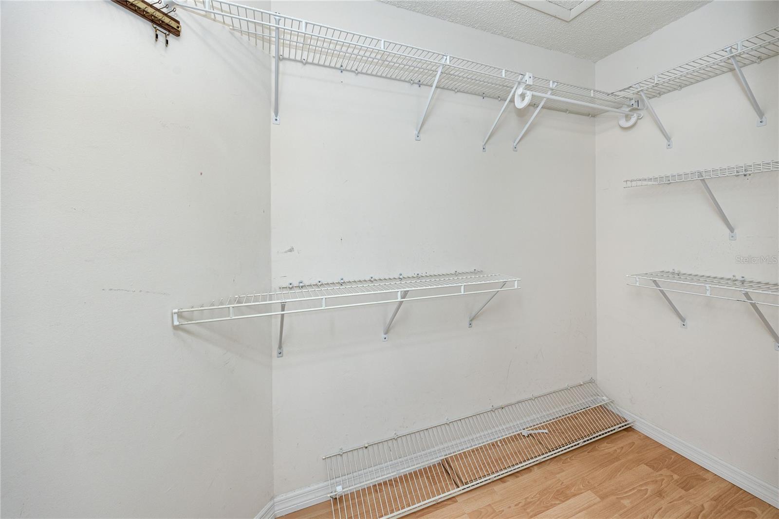 Image 14 of 31 For 2411 Bentley Drive 2411