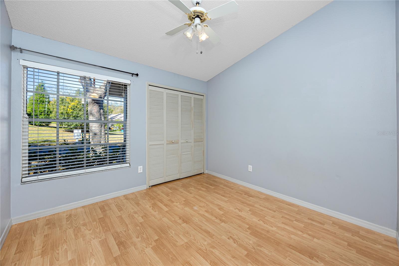 Image 16 of 31 For 2411 Bentley Drive 2411