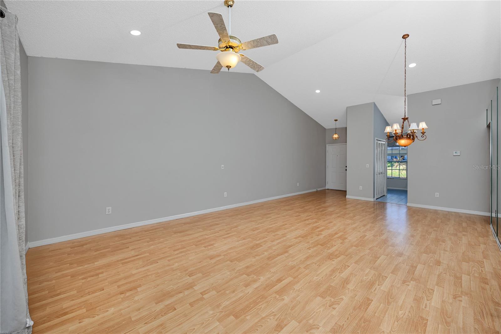 Image 5 of 31 For 2411 Bentley Drive 2411