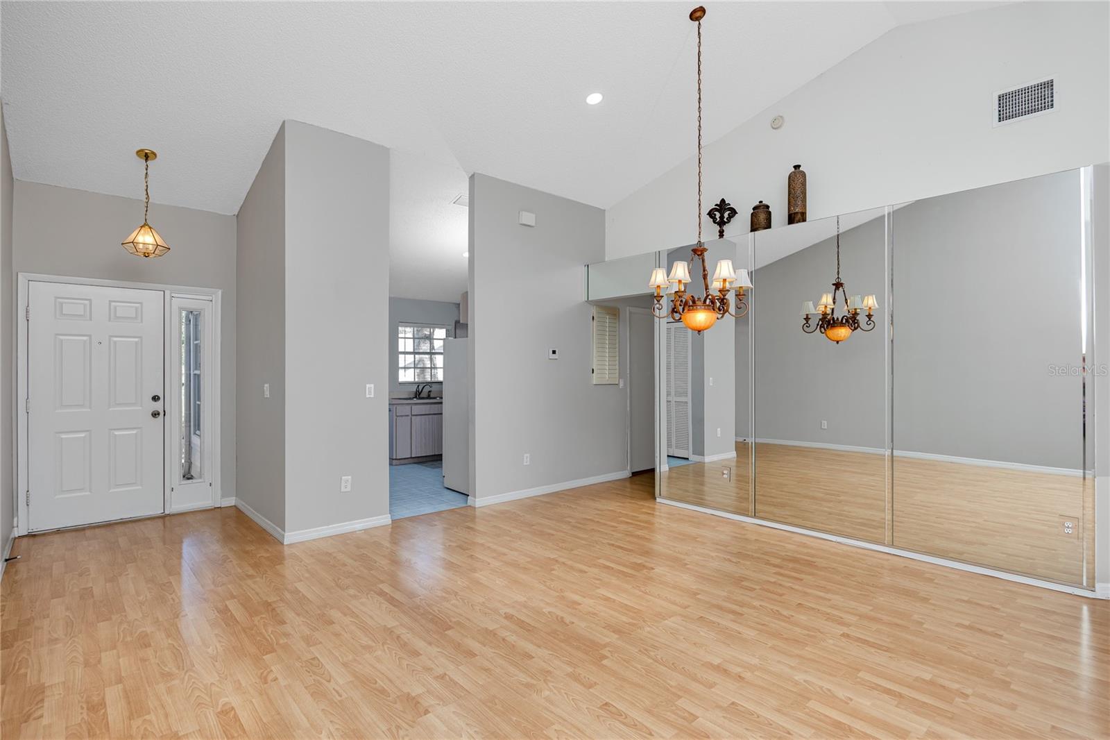 Image 6 of 31 For 2411 Bentley Drive 2411