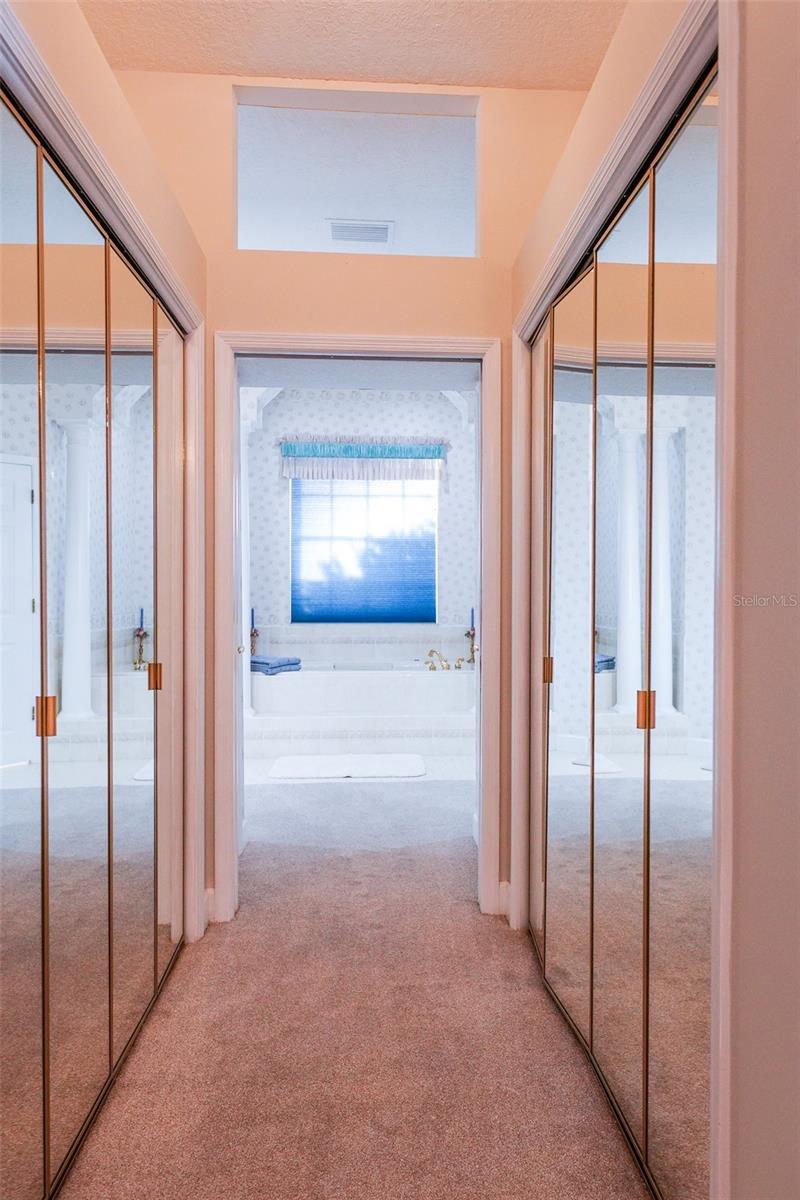 Image 11 of 54 For 13044 Bridle Path