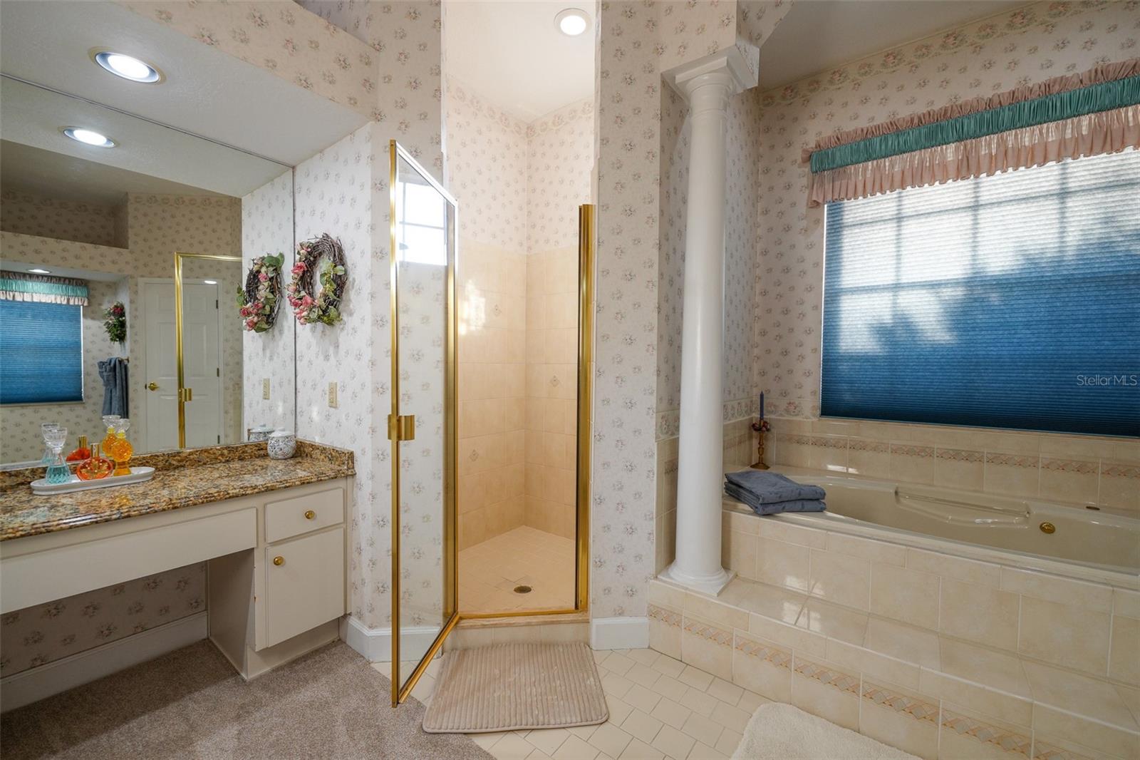 Image 15 of 54 For 13044 Bridle Path