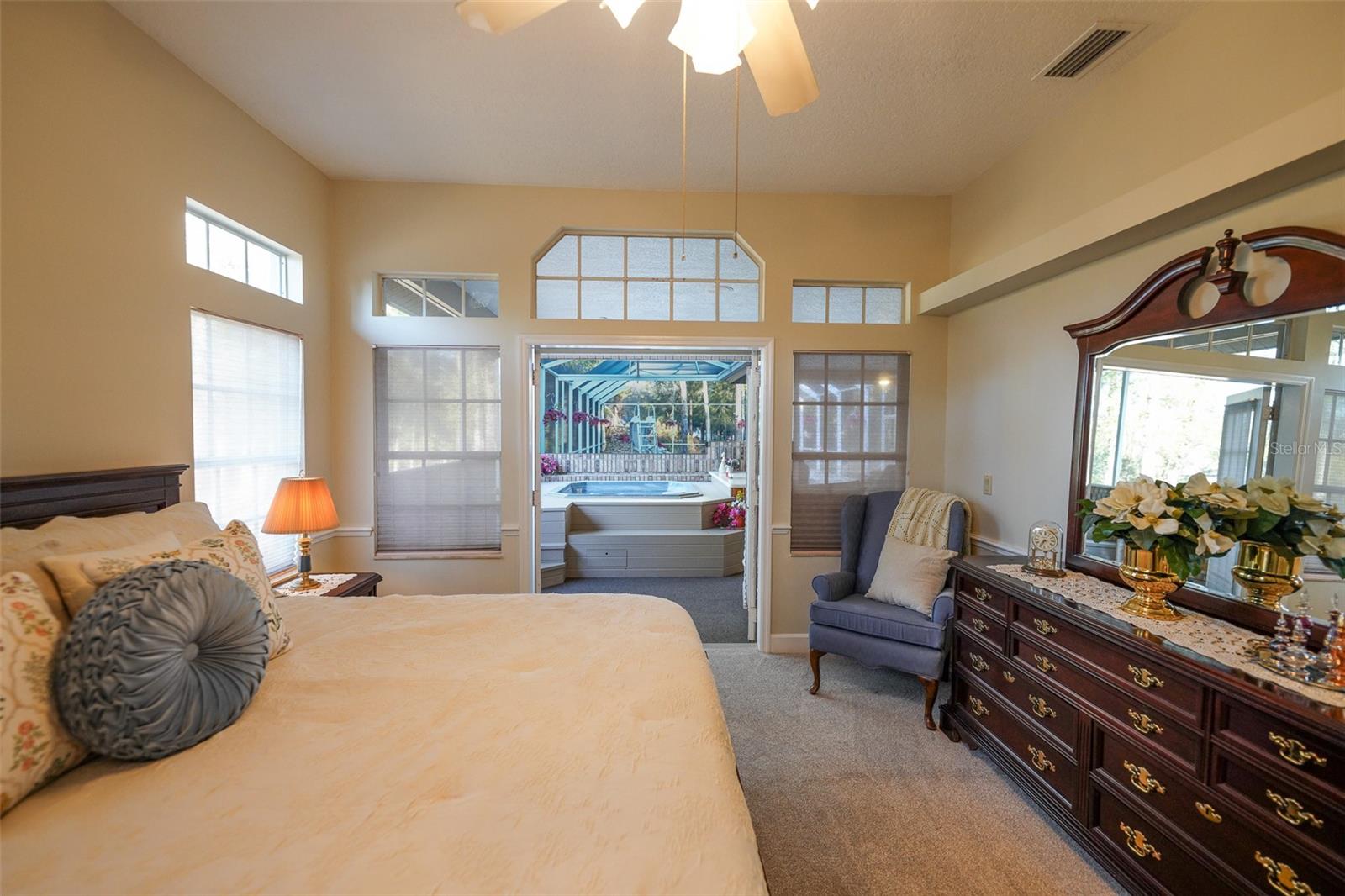 Image 17 of 54 For 13044 Bridle Path