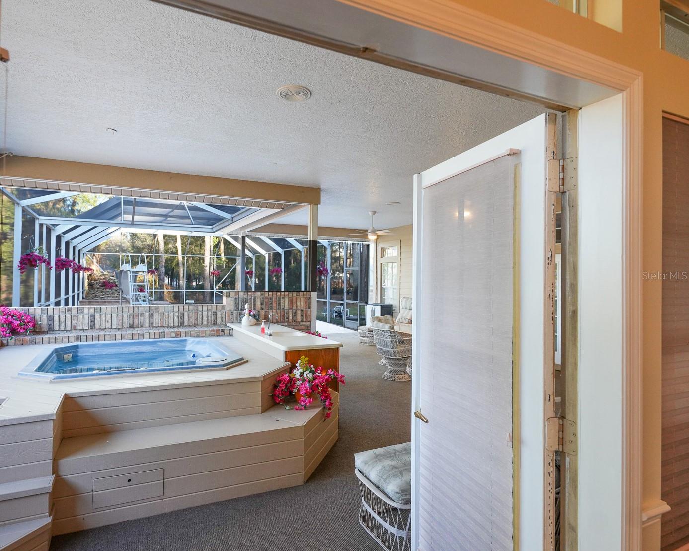 Image 18 of 54 For 13044 Bridle Path