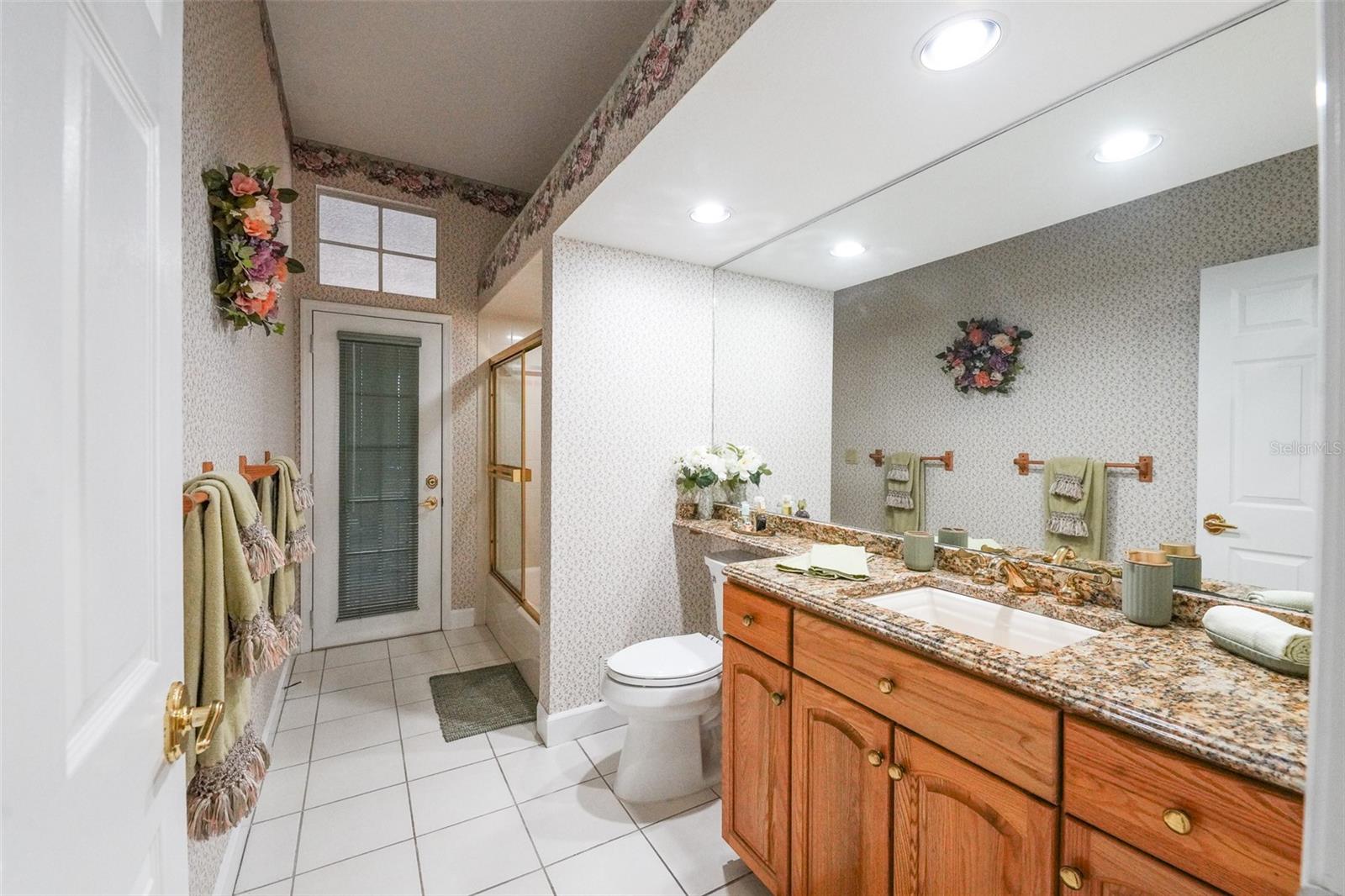 Image 34 of 54 For 13044 Bridle Path