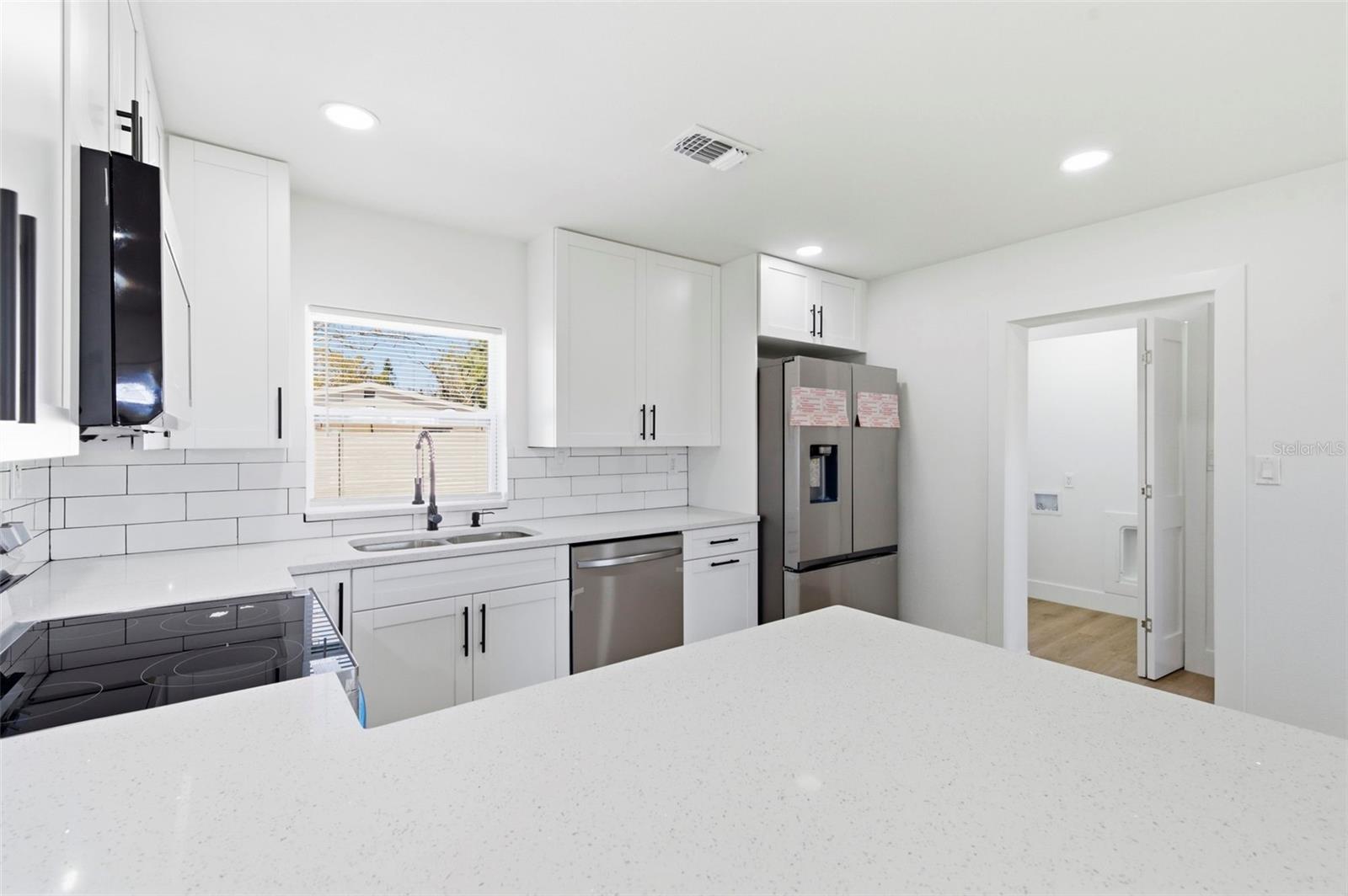 Image 10 of 47 For 1448 Belcher Road S