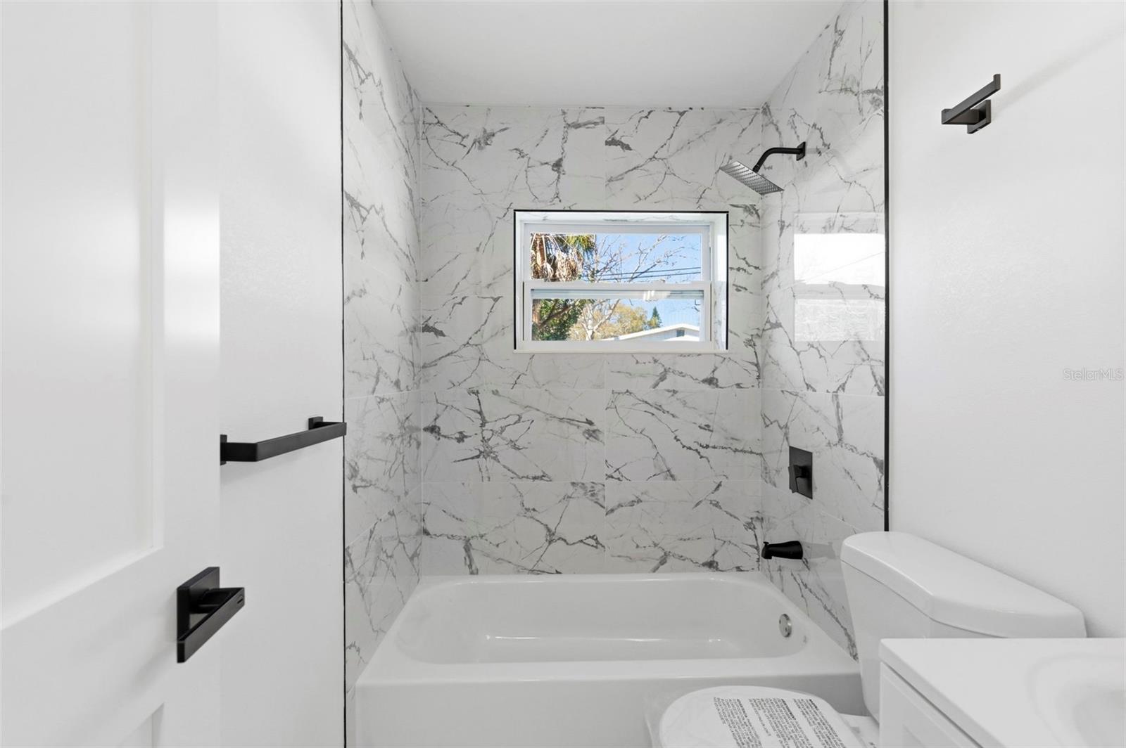 Image 33 of 47 For 1448 Belcher Road S