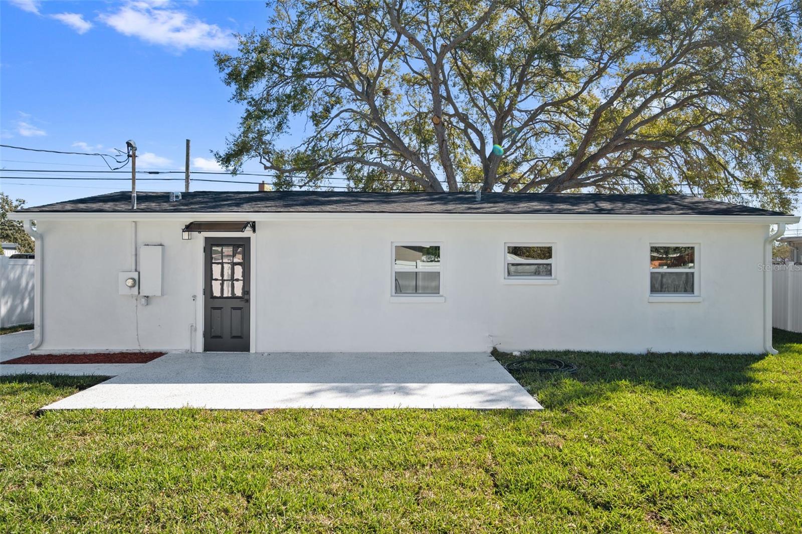 Image 34 of 47 For 1448 Belcher Road S