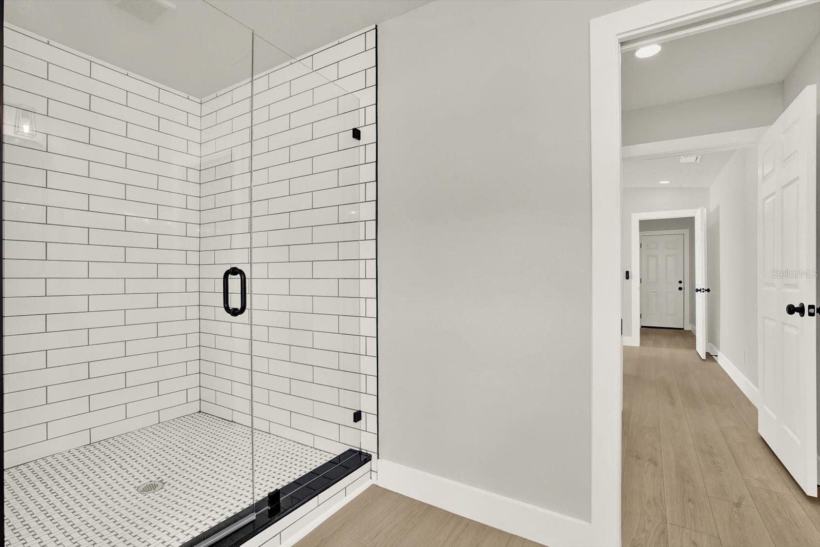 Listing photo id 21 for 222 Willowick Avenue