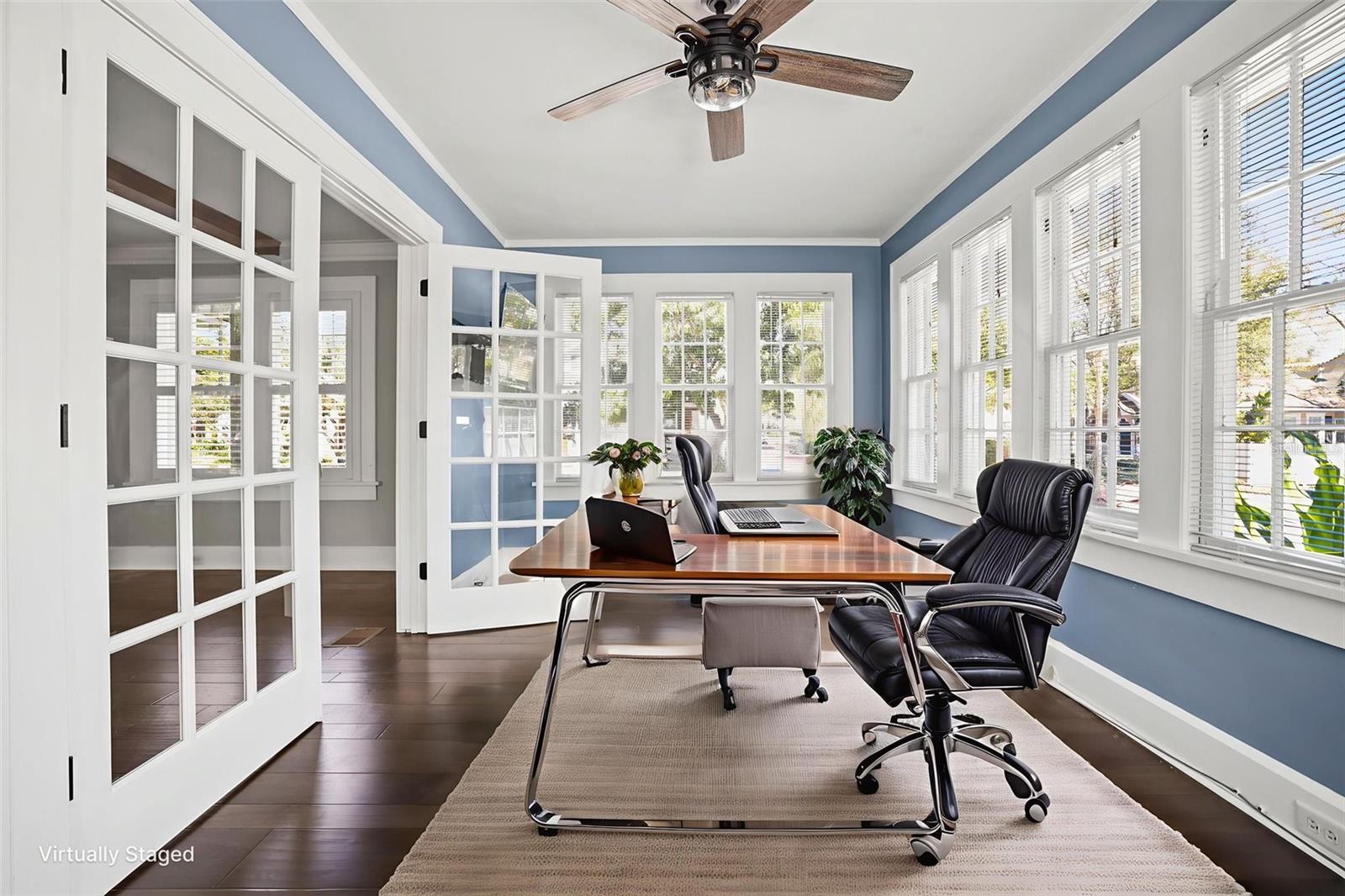 Listing photo id 13 for 800 18th Avenue N