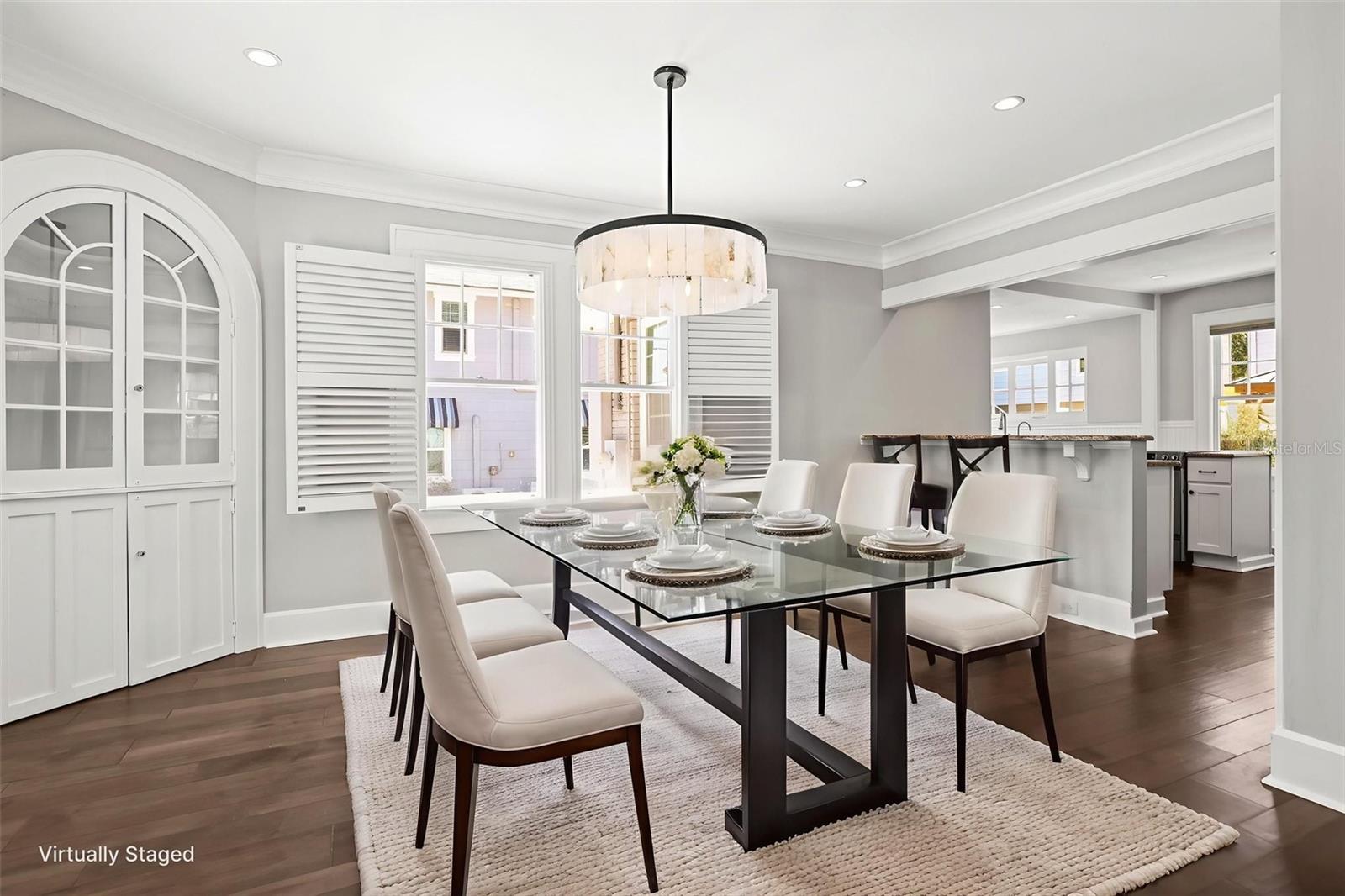 Listing photo id 2 for 800 18th Avenue N