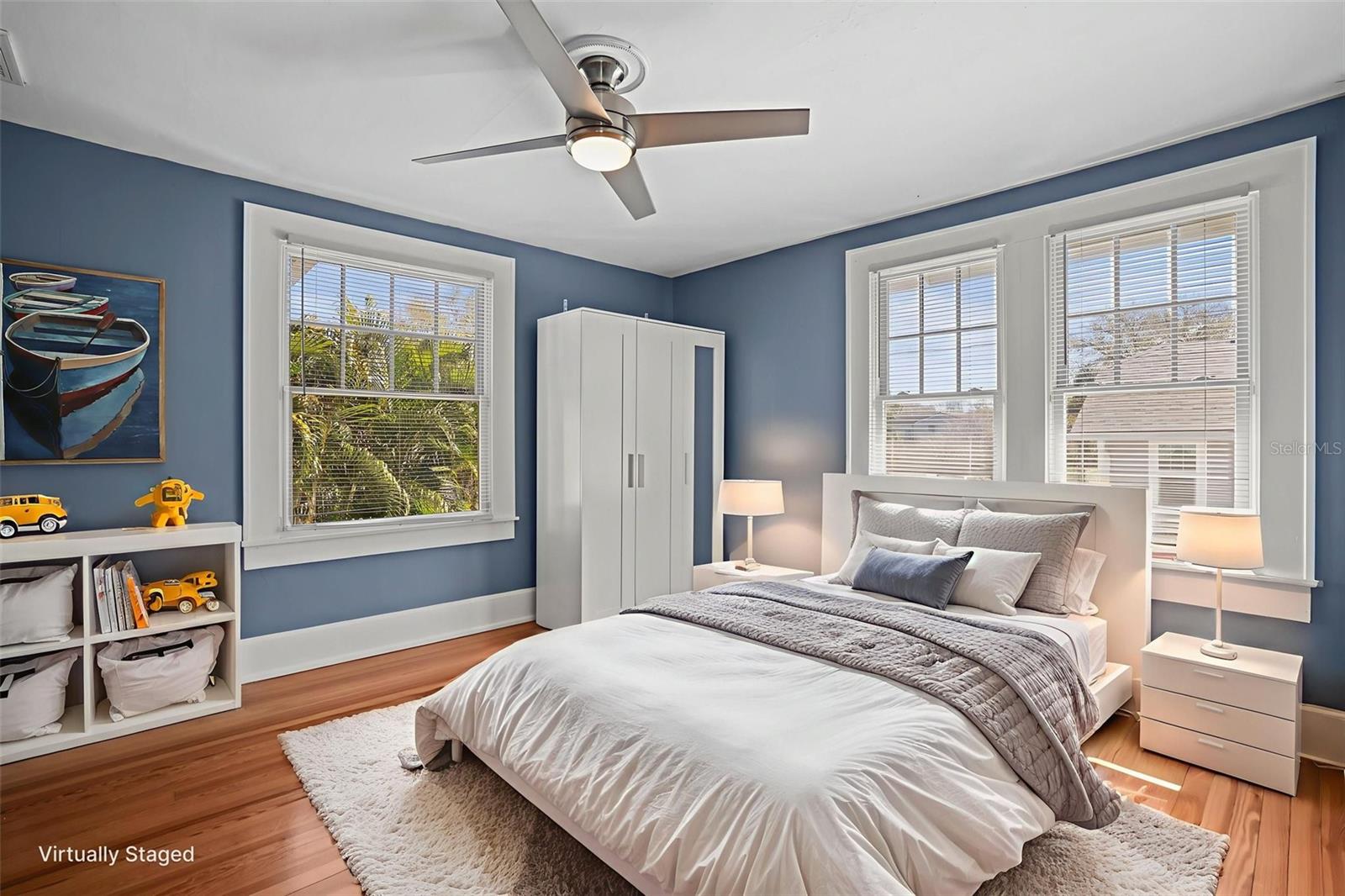 Listing photo id 3 for 800 18th Avenue N