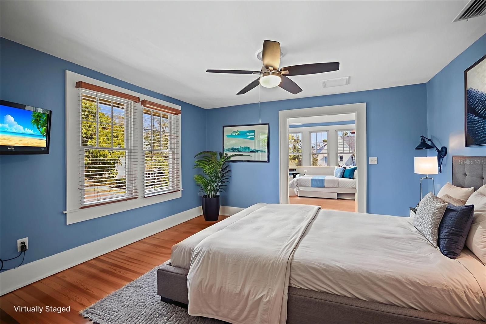 Listing photo id 4 for 800 18th Avenue N