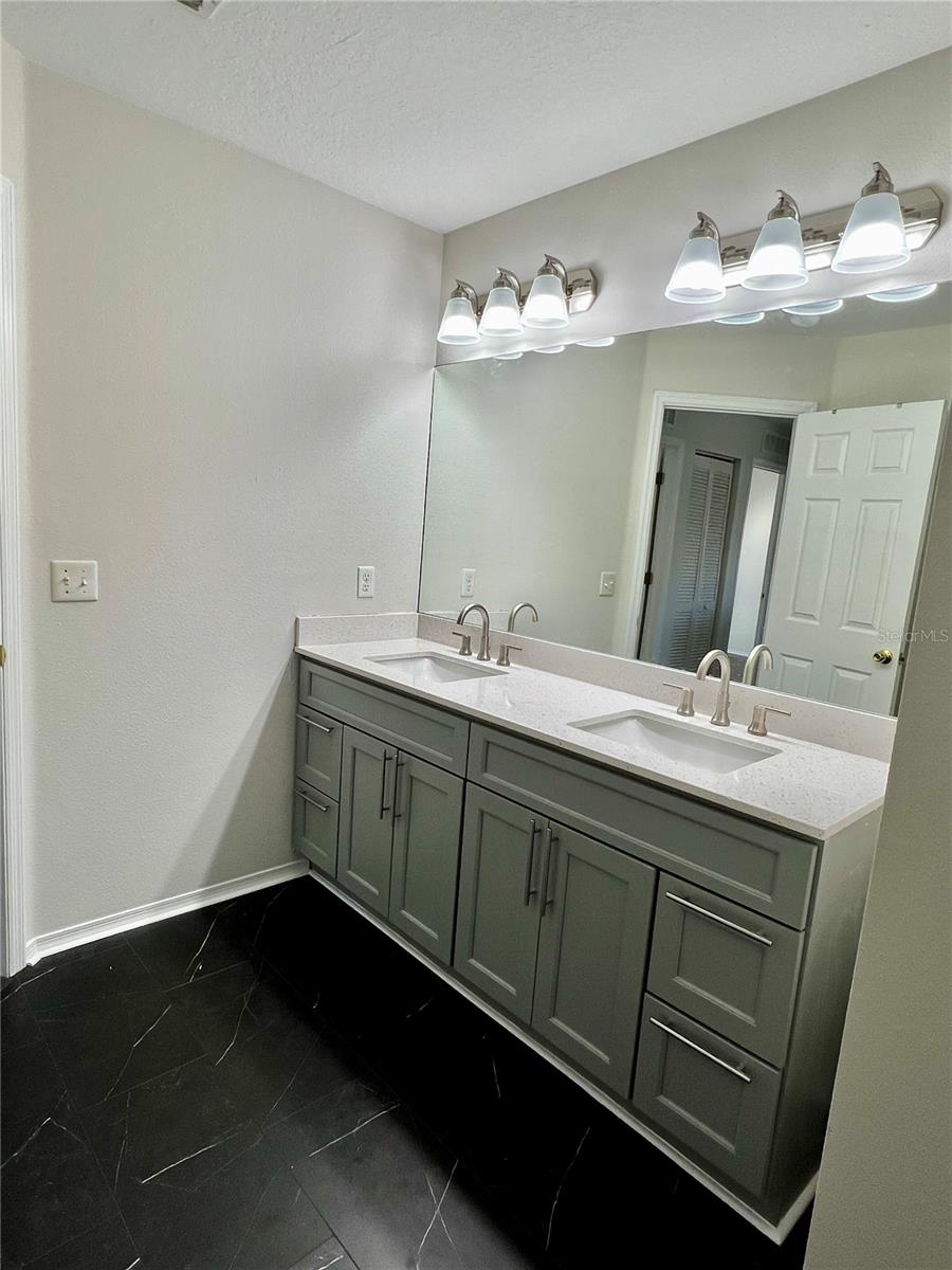 Image 14 of 25 For 18916 Randall Place