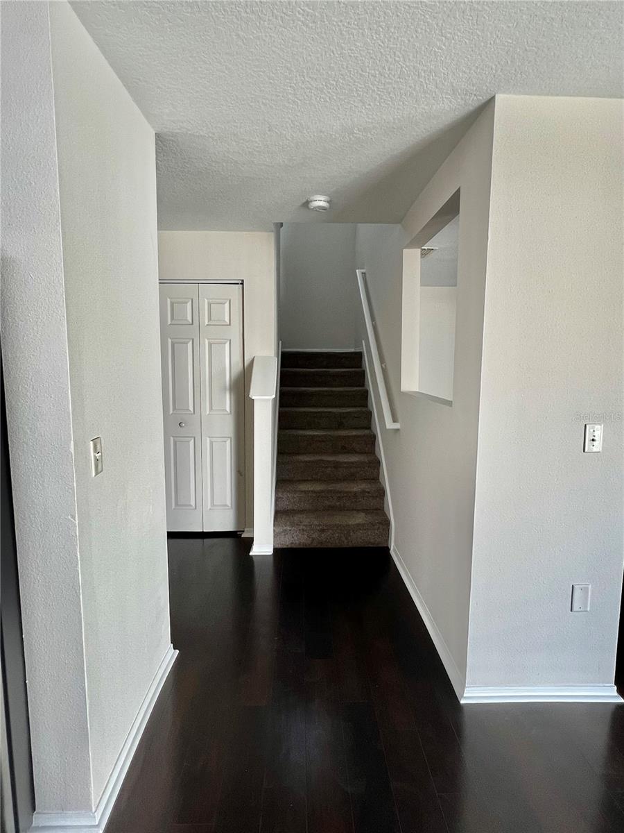 Image 9 of 25 For 18916 Randall Place