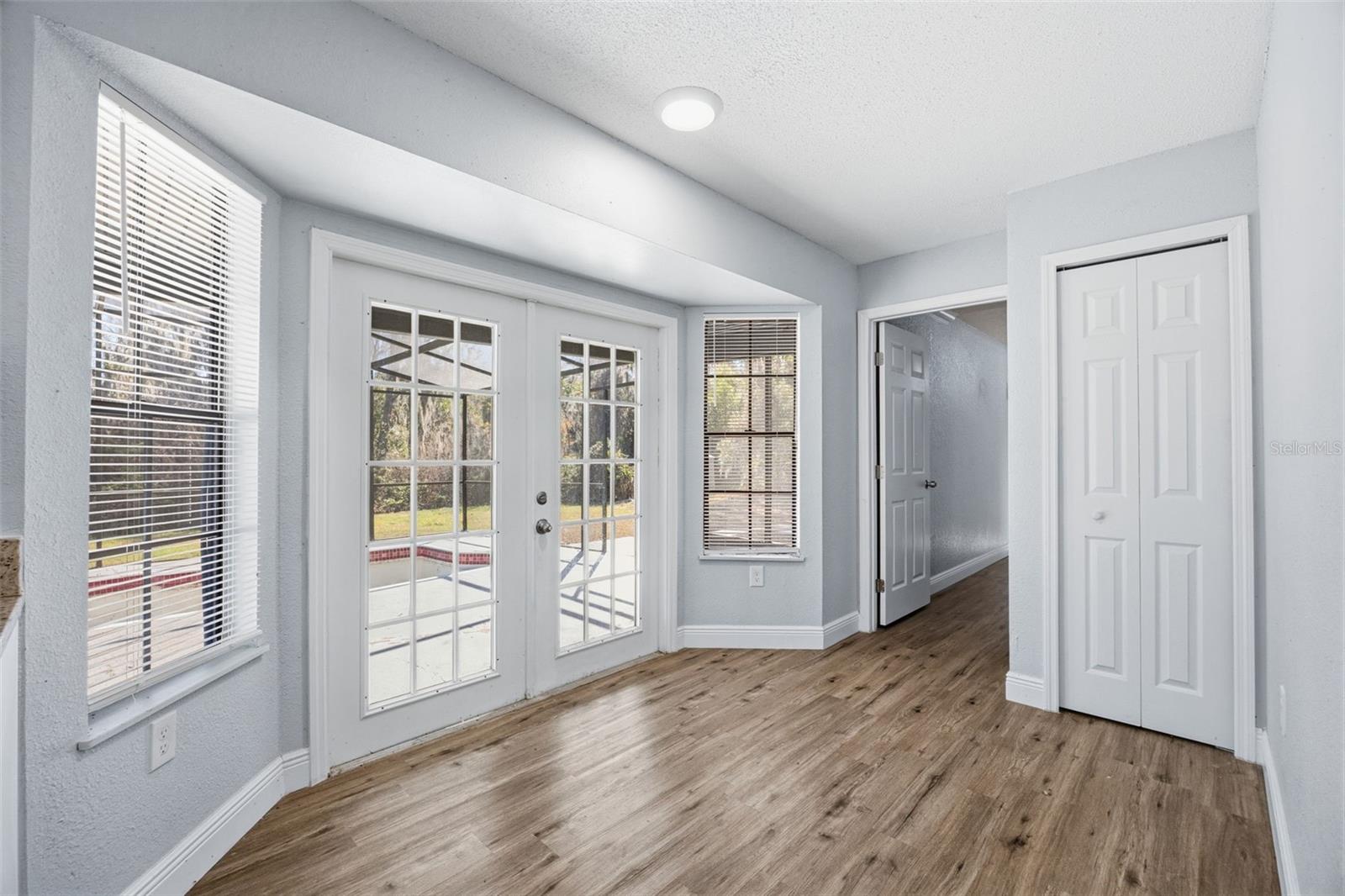 Image 22 of 45 For 33710 Linda Lane