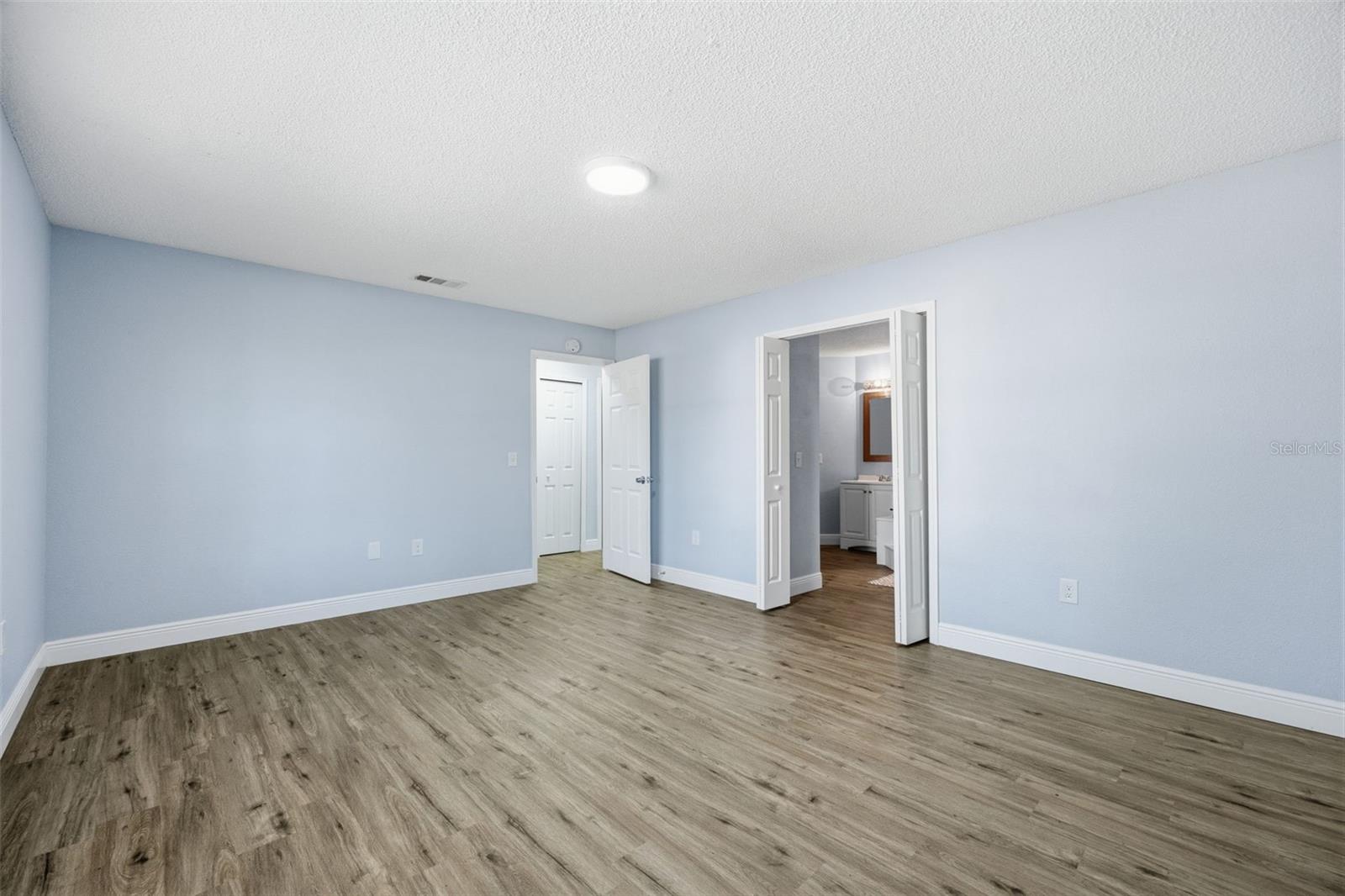 Image 25 of 45 For 33710 Linda Lane