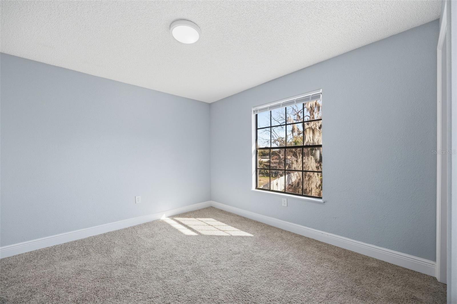 Image 27 of 45 For 33710 Linda Lane