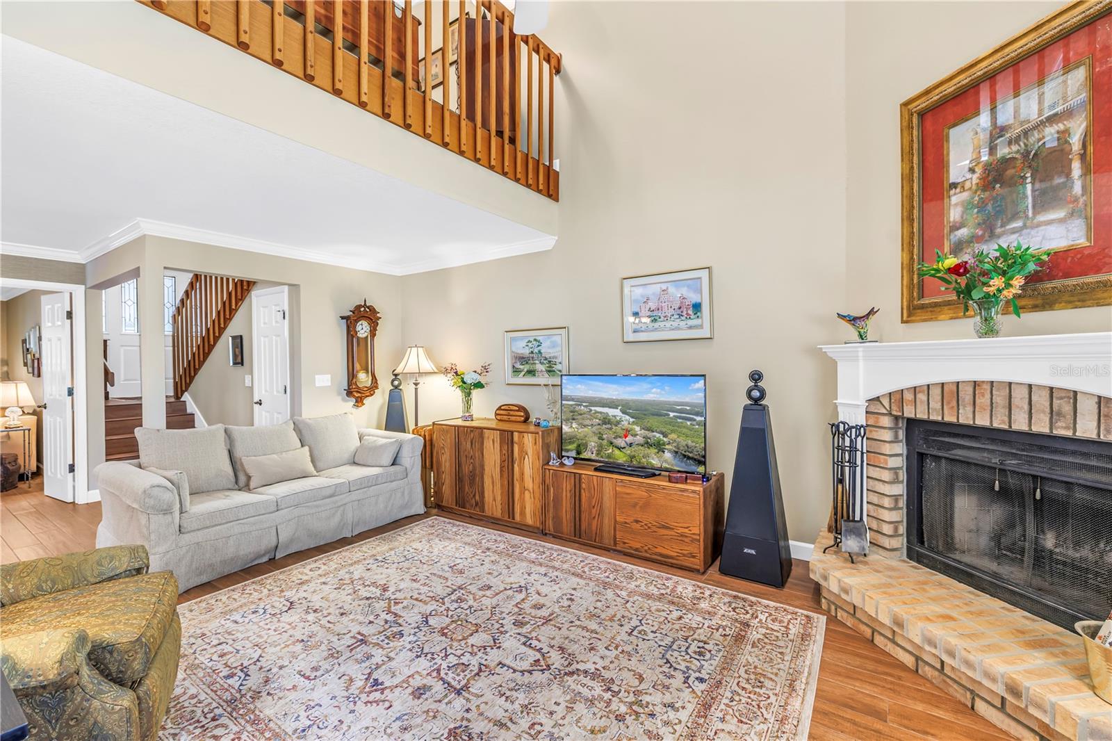 Image 18 of 41 For 812 Amelia Court Ne