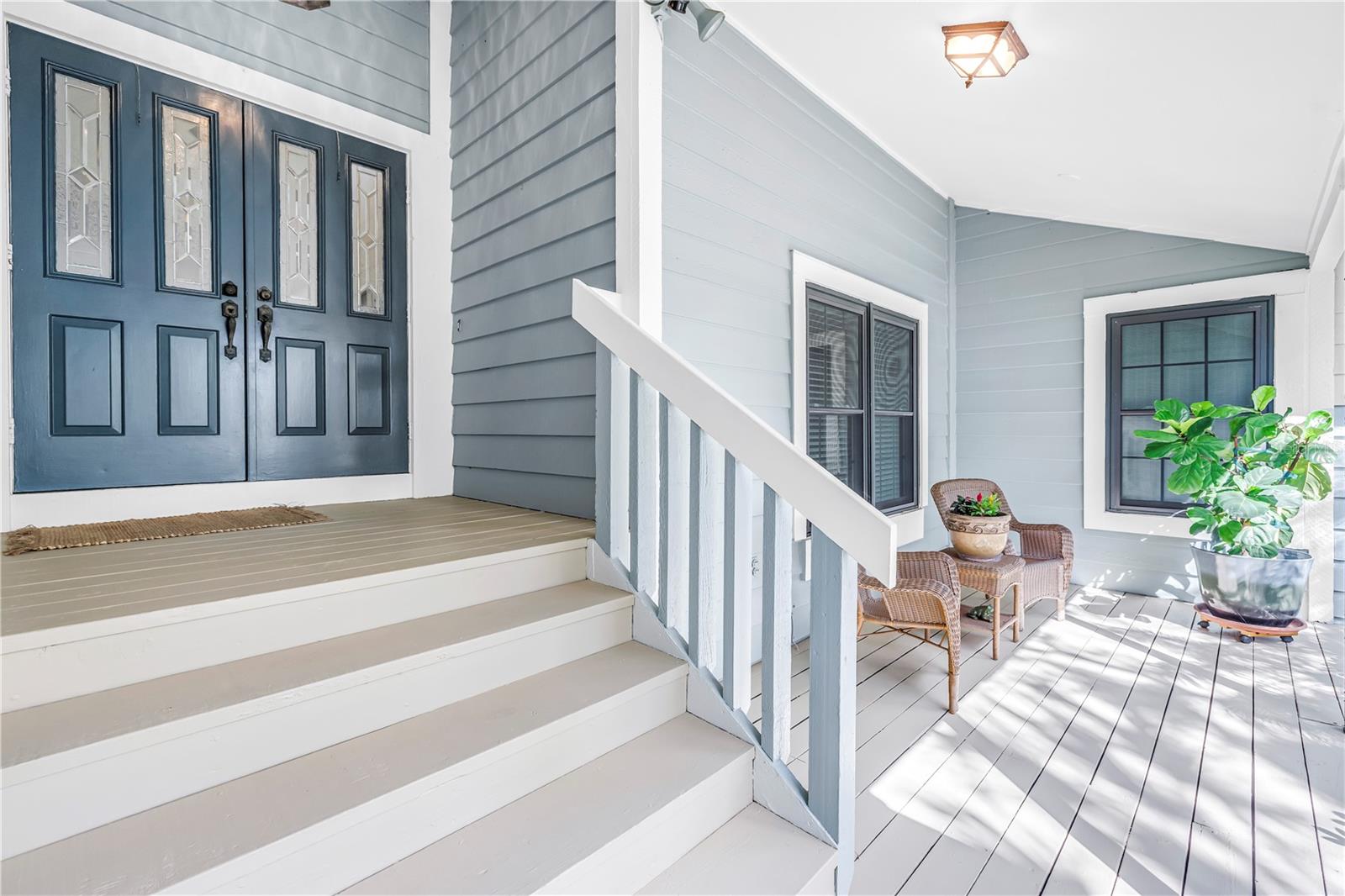 Image 21 of 41 For 812 Amelia Court Ne